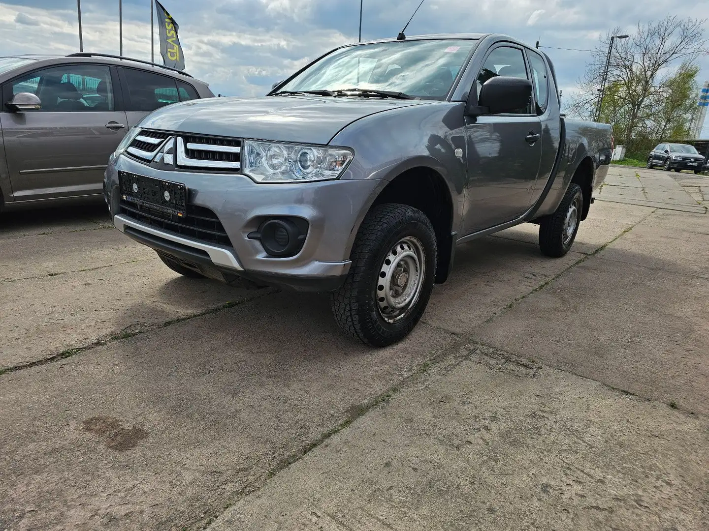 Mitsubishi L200 Intense Doppelkabine 4WD Gris - 2