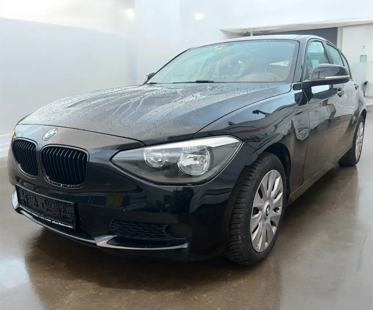 BMW 116 116 i*PDC*6 Gang* 99 T Km*TÜV 2027*EU 6 Schwarz - 1