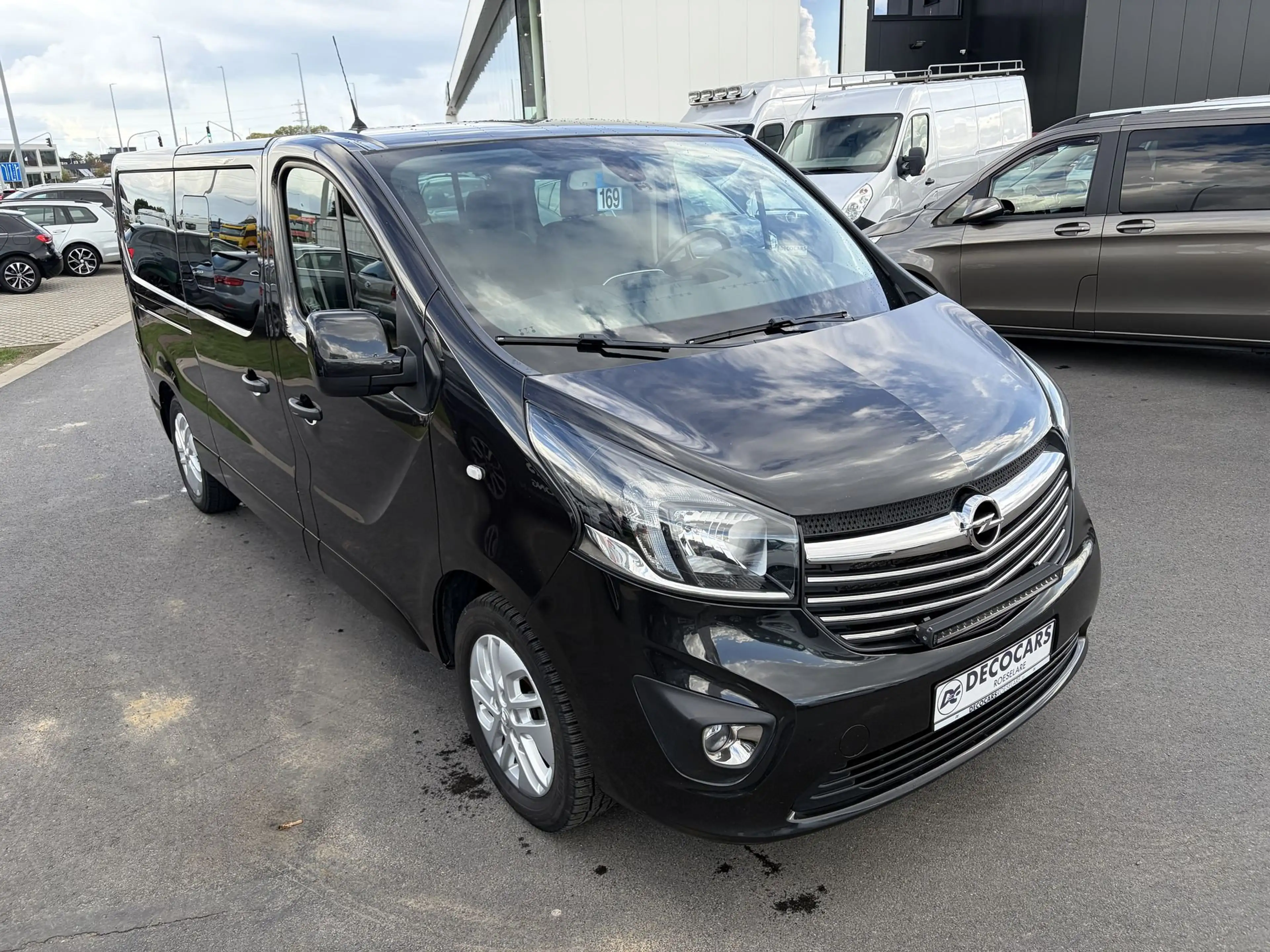 Opel Vivaro 8 Zit Plaatsen / Camera / Keyless / Dubbele Schuifdeur / Navigatie / Cruise Control / — photo 5