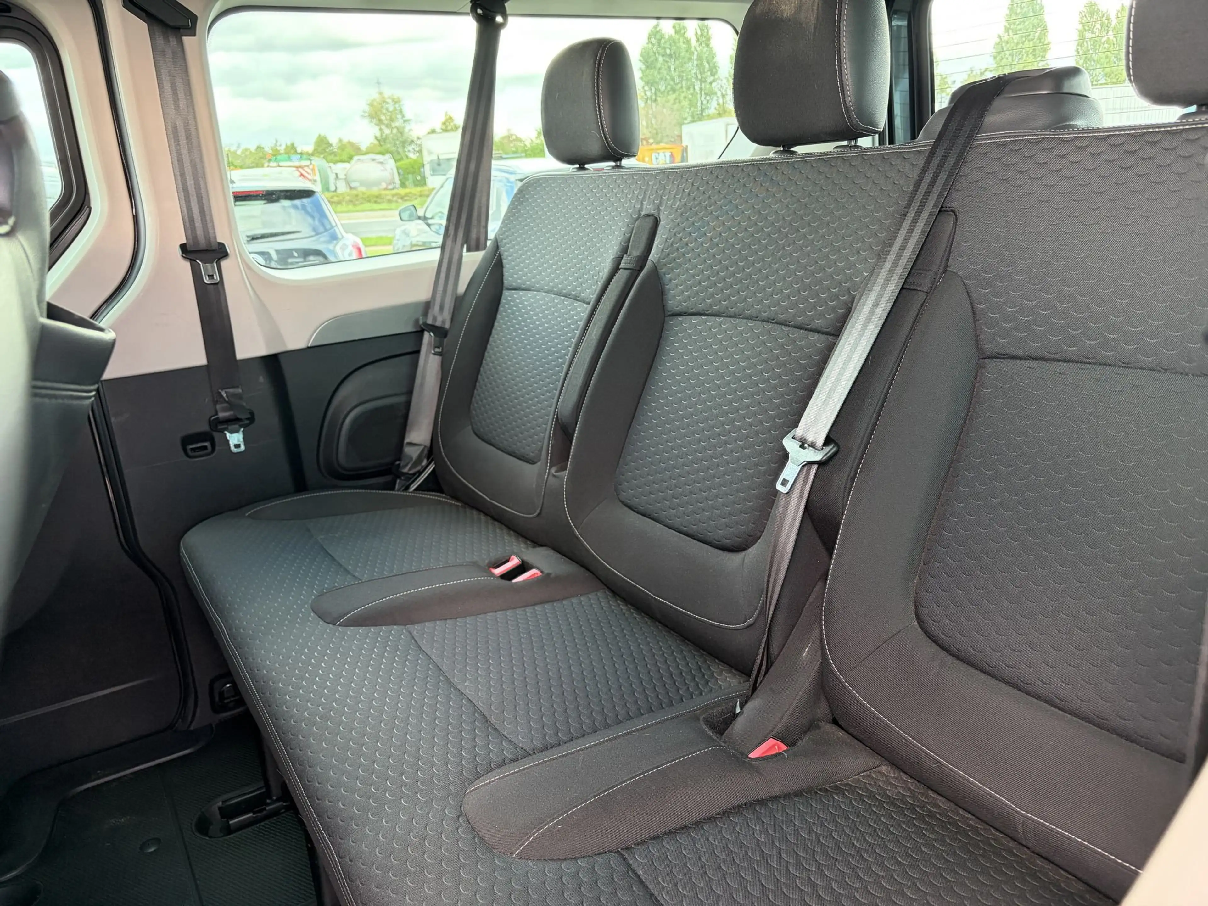 Opel Vivaro 8 Zit Plaatsen / Camera / Keyless / Dubbele Schuifdeur / Navigatie / Cruise Control / — photo 14