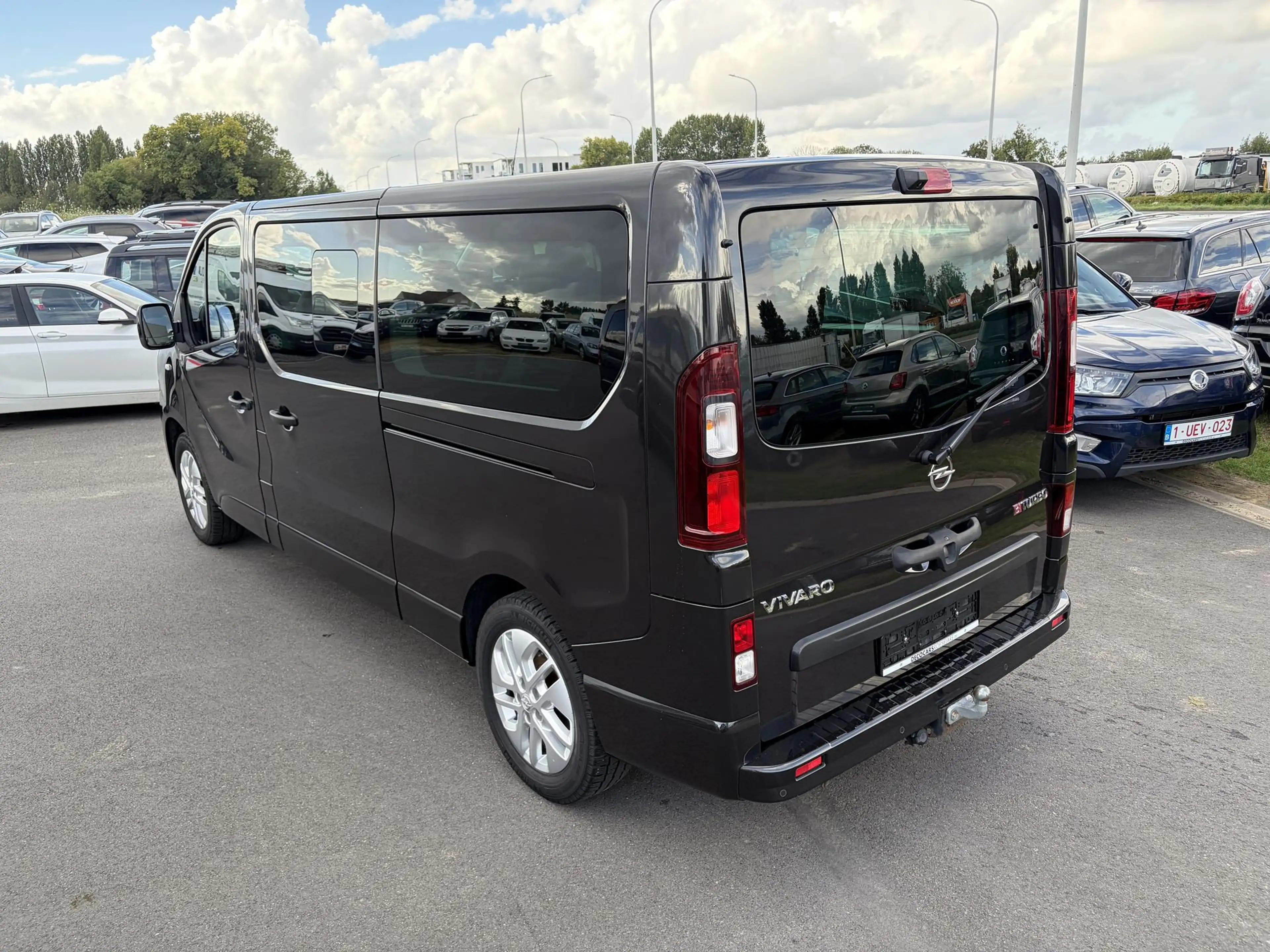 Opel Vivaro 8 Zit Plaatsen / Camera / Keyless / Dubbele Schuifdeur / Navigatie / Cruise Control / — photo 9
