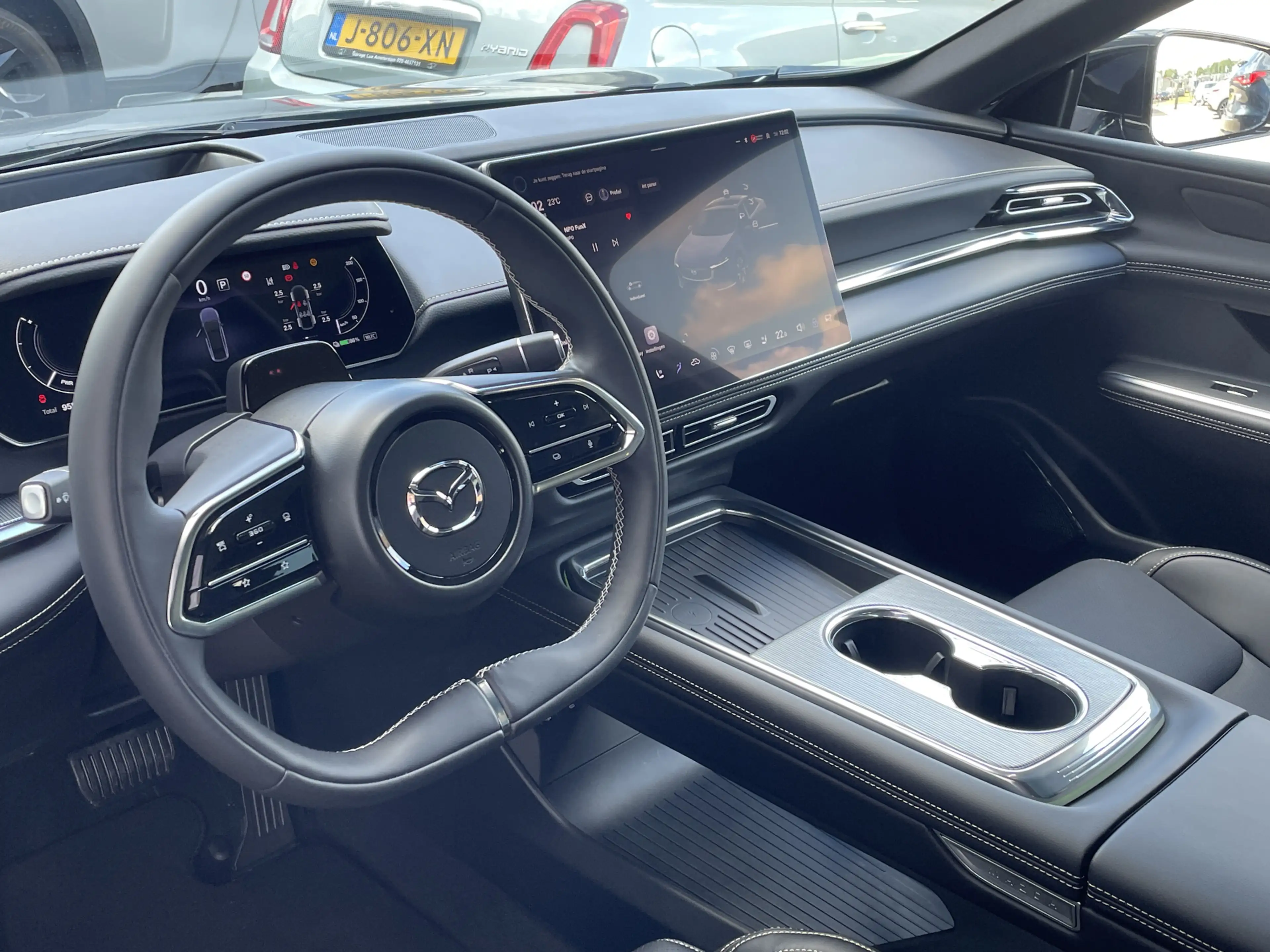 Mazda 6e Takumi Long Range 80 kWh | PANORAMA DAK | 360 CAME — photo 16