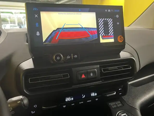 Peugeot Rifter view 14