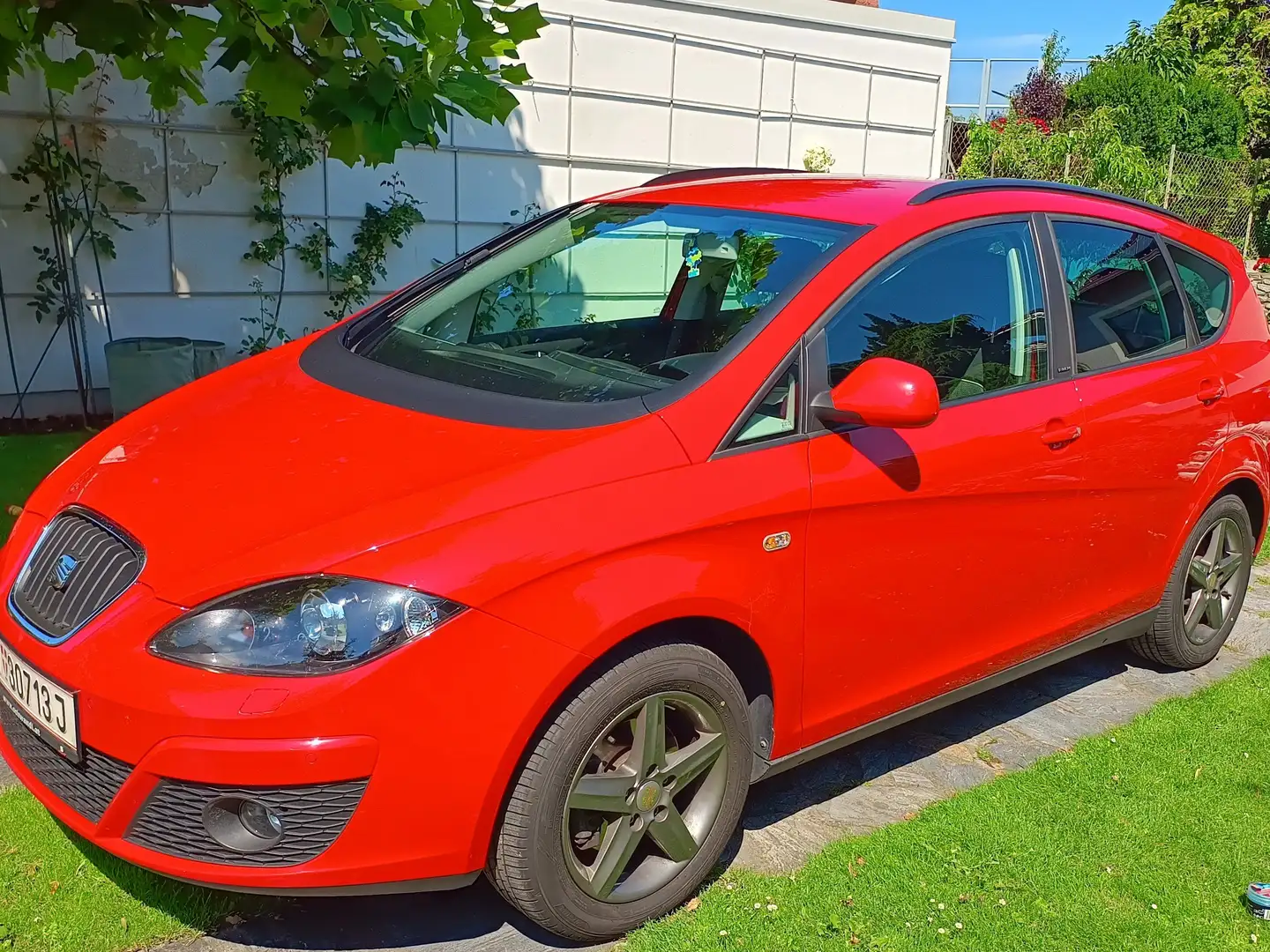 SEAT Altea XL Altea XL ChiliTech 1,6 TDi CR DSG ChiliTech Rot - 1
