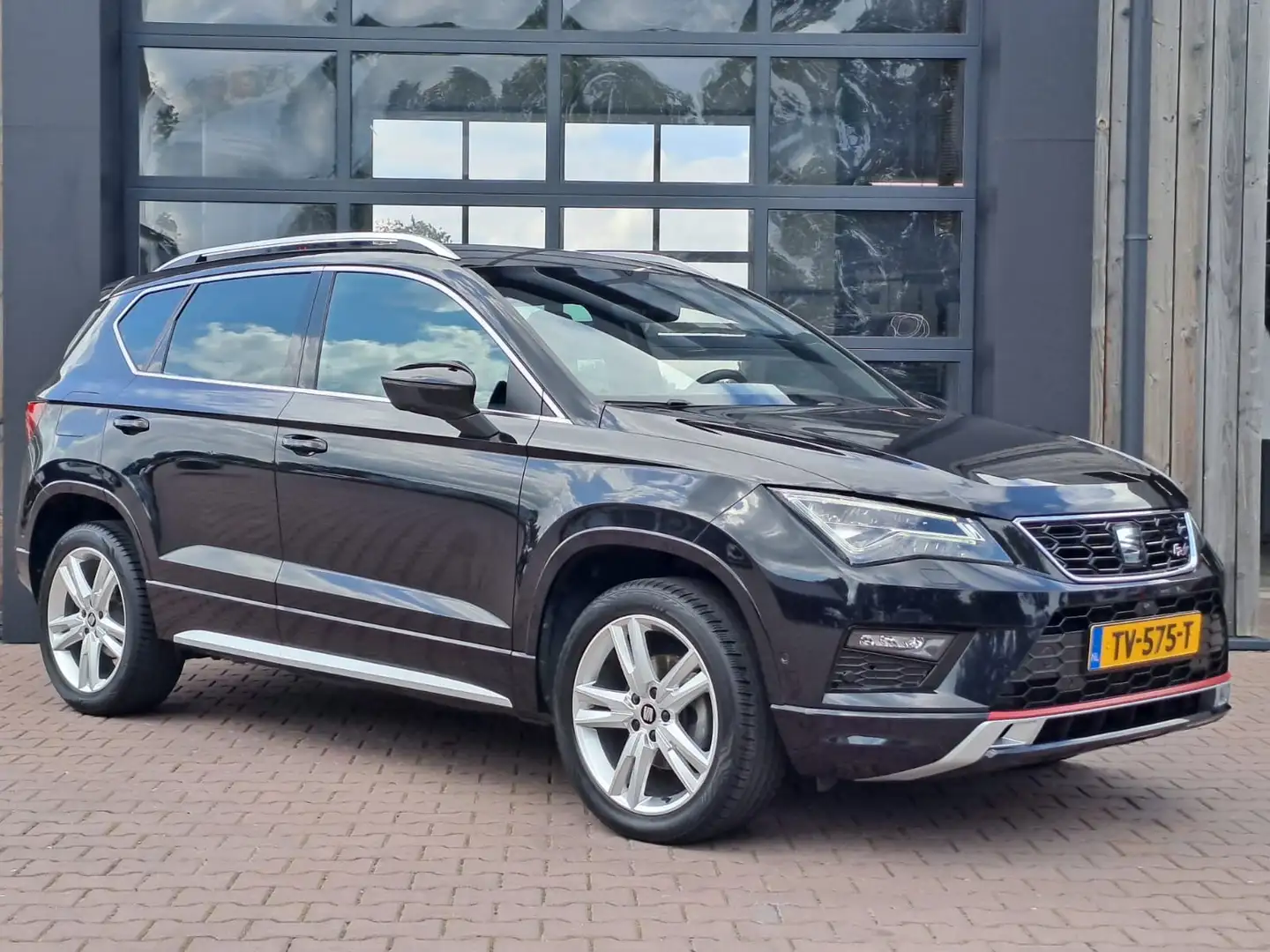 SEAT Ateca 1.5 TSI FR Business Intense | Automaat | Trekhaak Zwart - 2