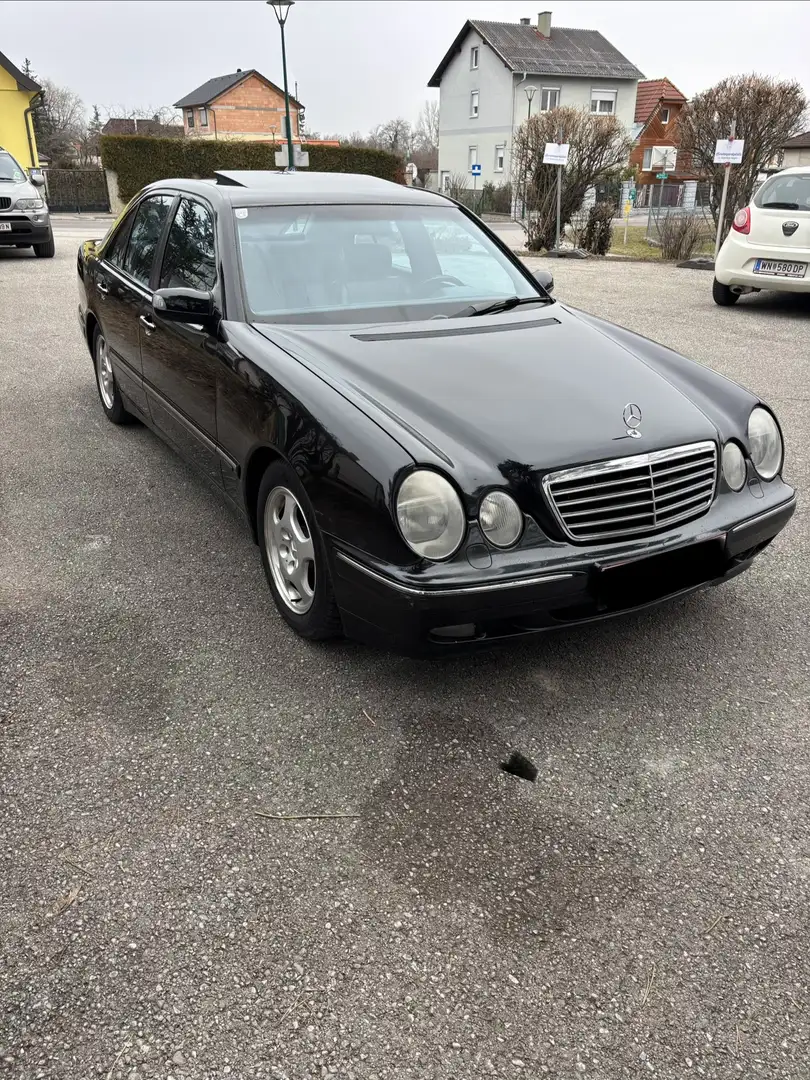 Mercedes-Benz E 280 Avantgarde Aut. Schwarz - 2