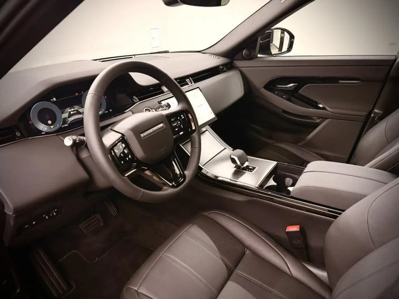 Land Rover Range Rover Evoque 2026 — фото 17