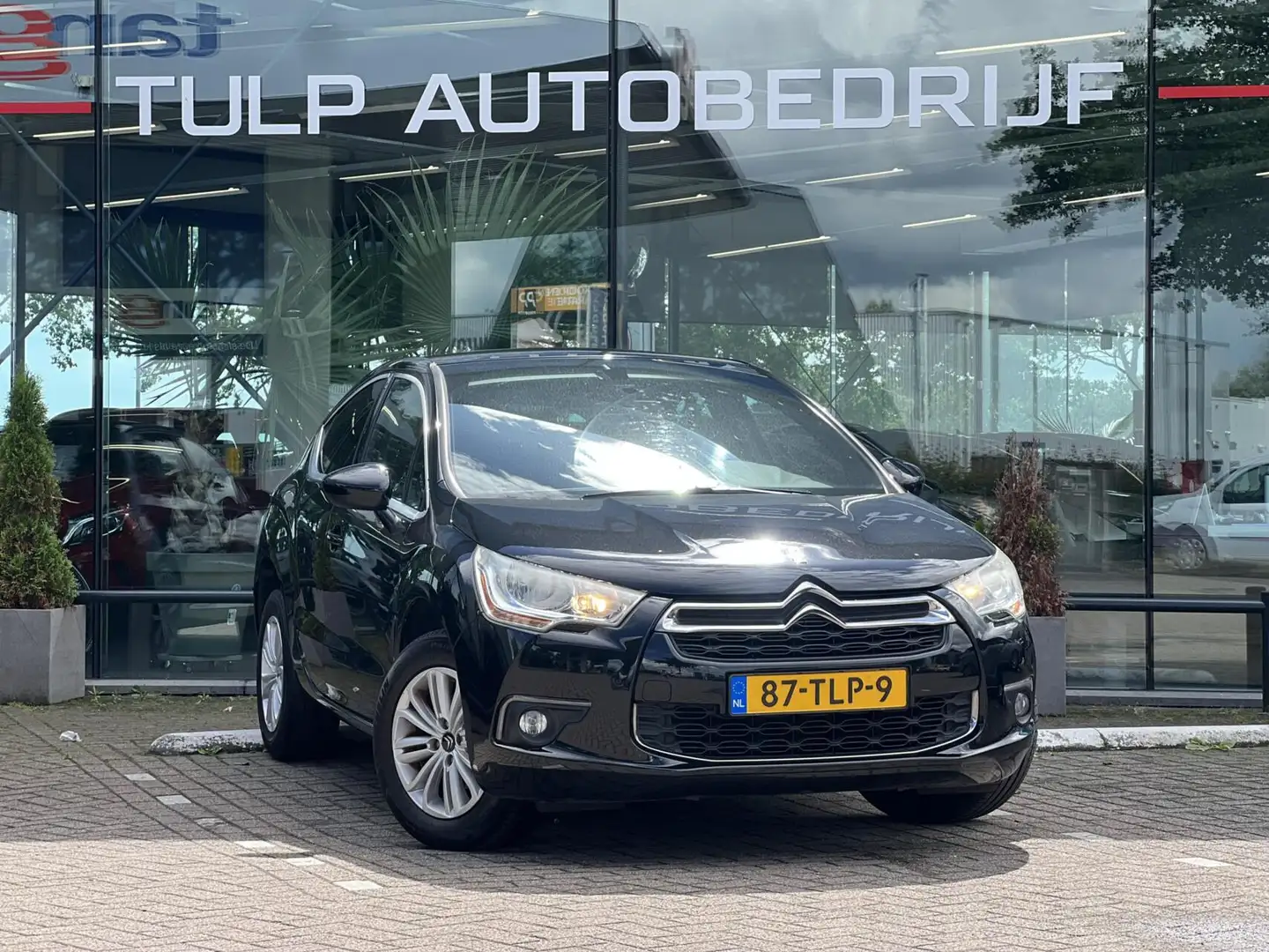 Citroen DS4 1.6 VTi Chic Connect pakket Airco Isofix NAP Schwarz - 2