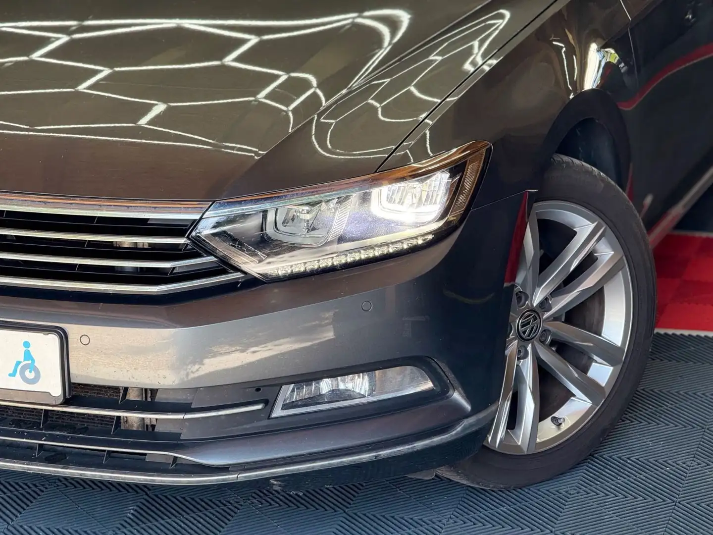 Volkswagen Passat Variant Highline BMT/Start-Stopp Grau - 2