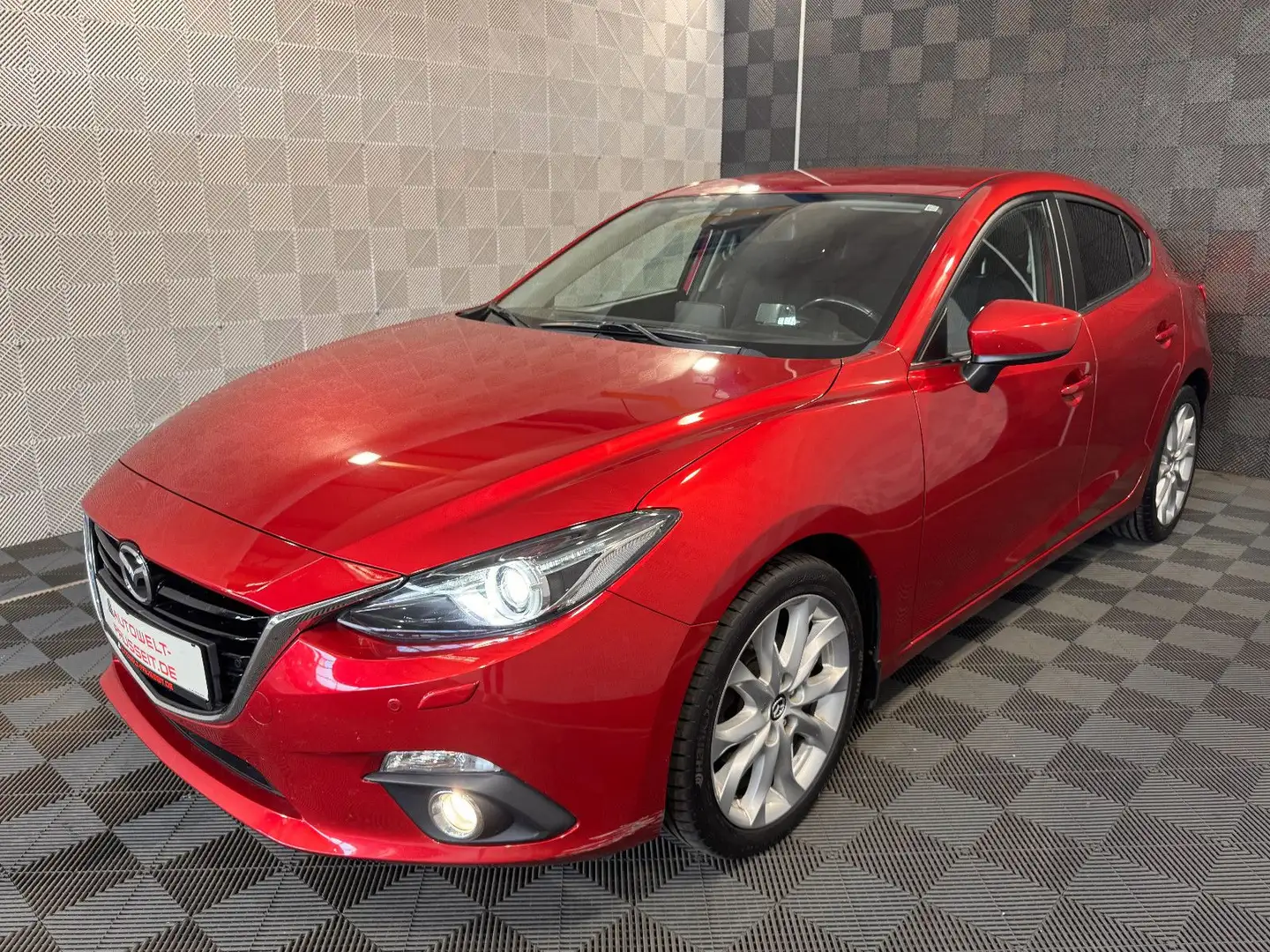 Mazda 3 Lim.*SKYACTIV*BOSE-HUD-TEMPO-TOUCH-NAVI-LM 18" Rot - 2