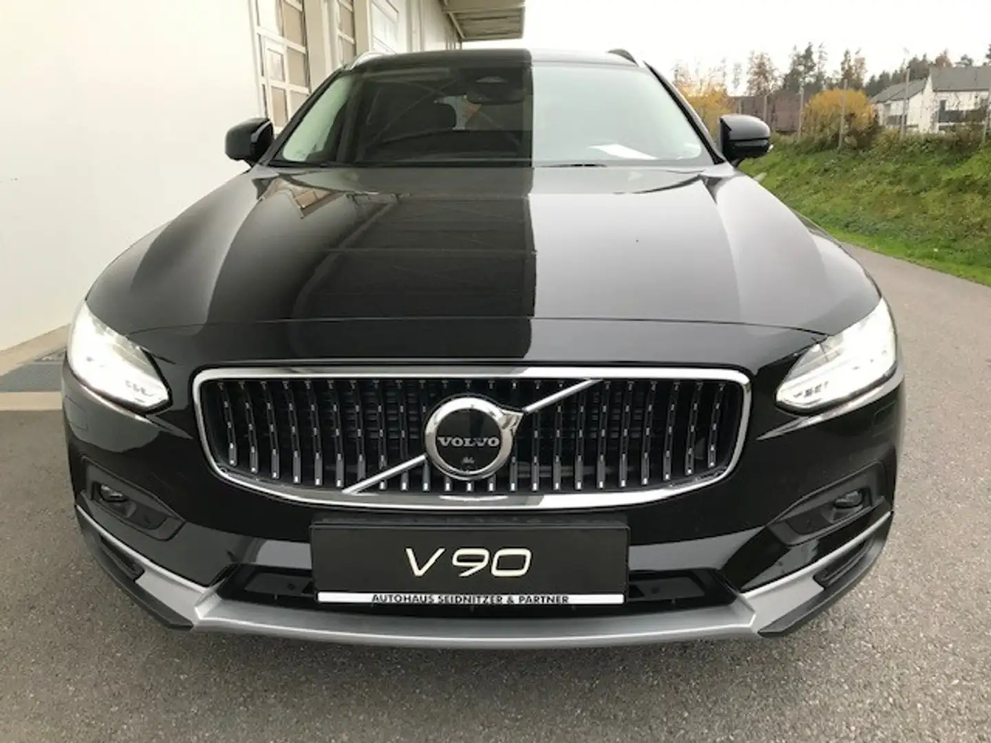 Volvo V90 Cross Country Ultimate Bright B4 AWD Zwart - 2