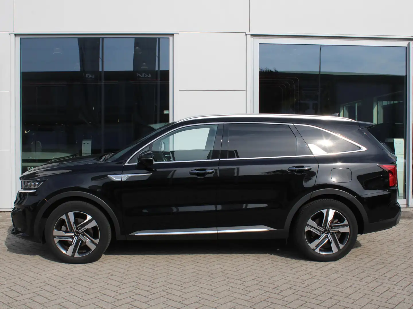 Kia Sorento 1.6 T-GDI Plug-in Hybrid 4WD ExecutiveLine 7p. | N Zwart - 2