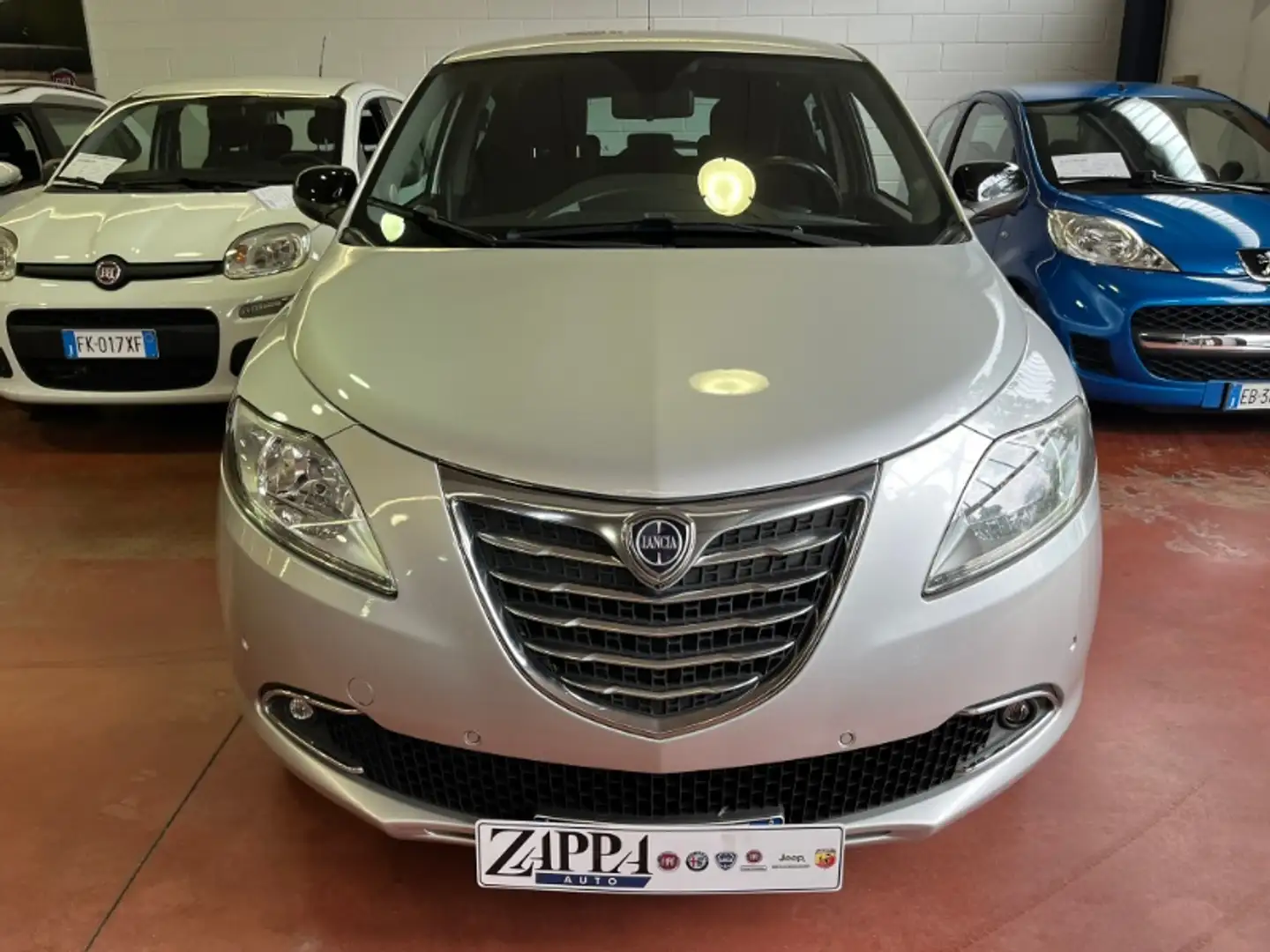 Lancia Ypsilon 5 Porte 1.3 Multijet Gold Grigio - 2