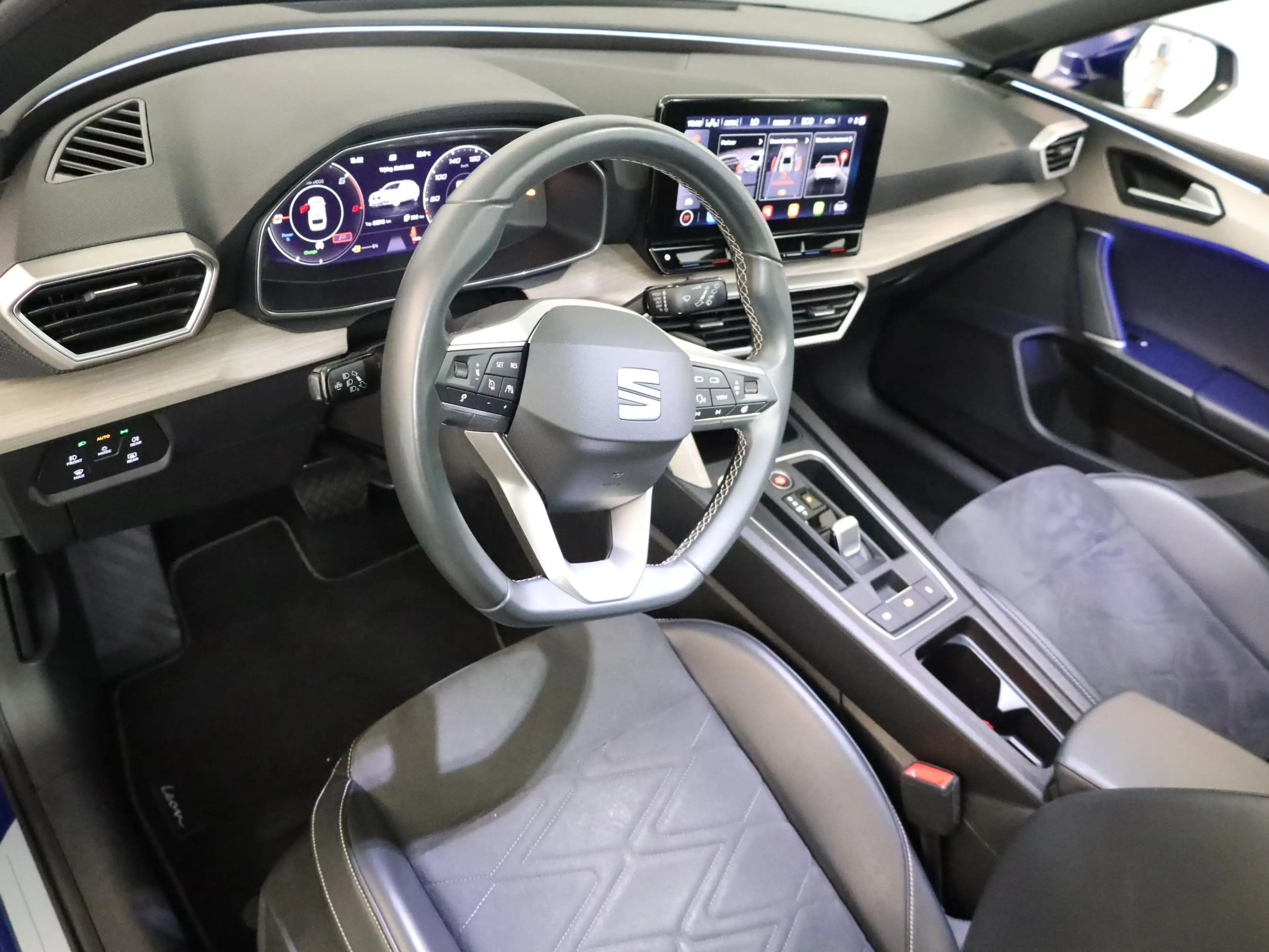 SEAT Leon e-Hybrid Sportstourer 1.4 TSI eHybrid PHEV FR 204pk | Panor — photo 7