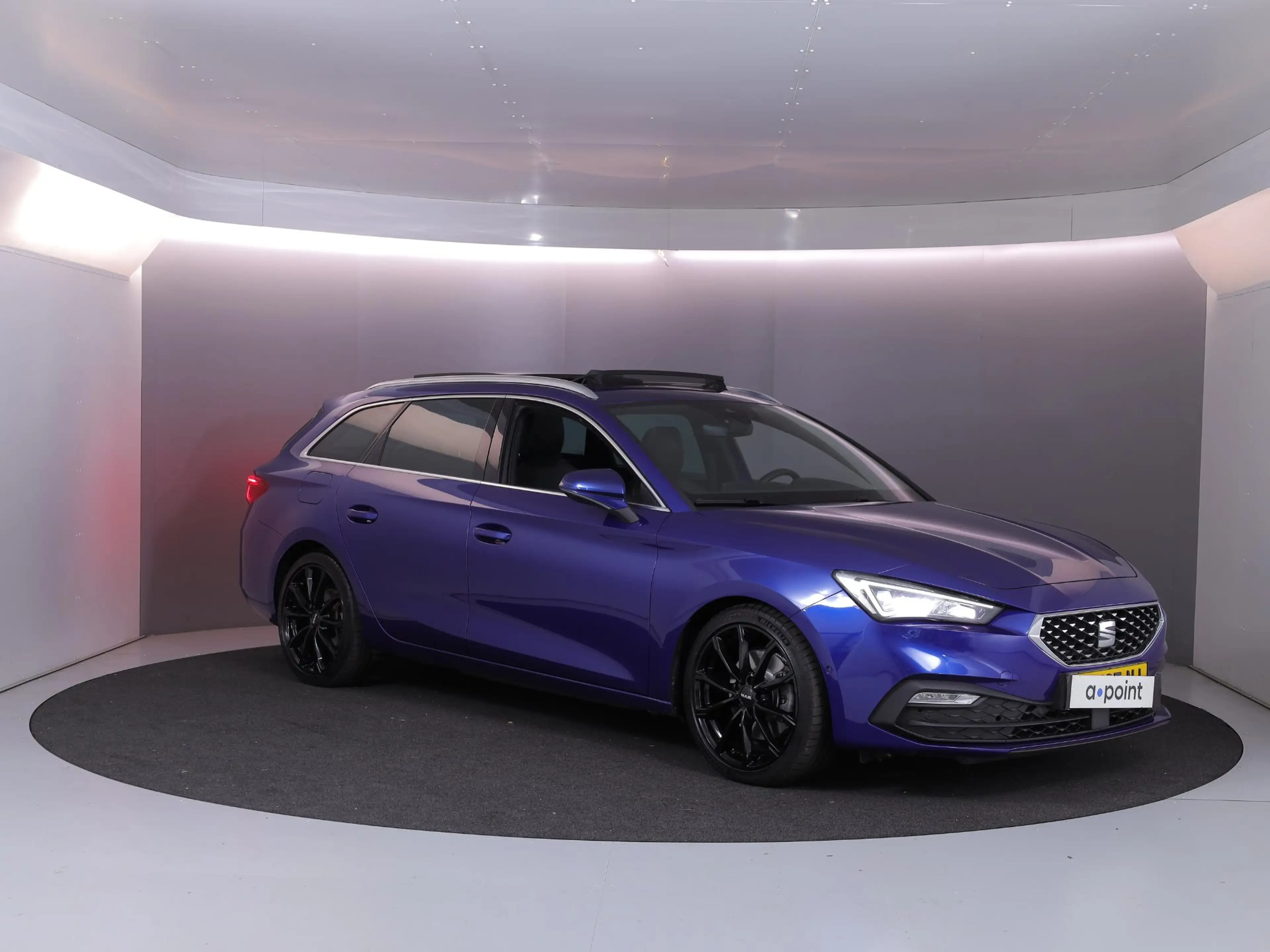 SEAT Leon e-Hybrid Sportstourer 1.4 TSI eHybrid PHEV FR 204pk | Panor — photo 5