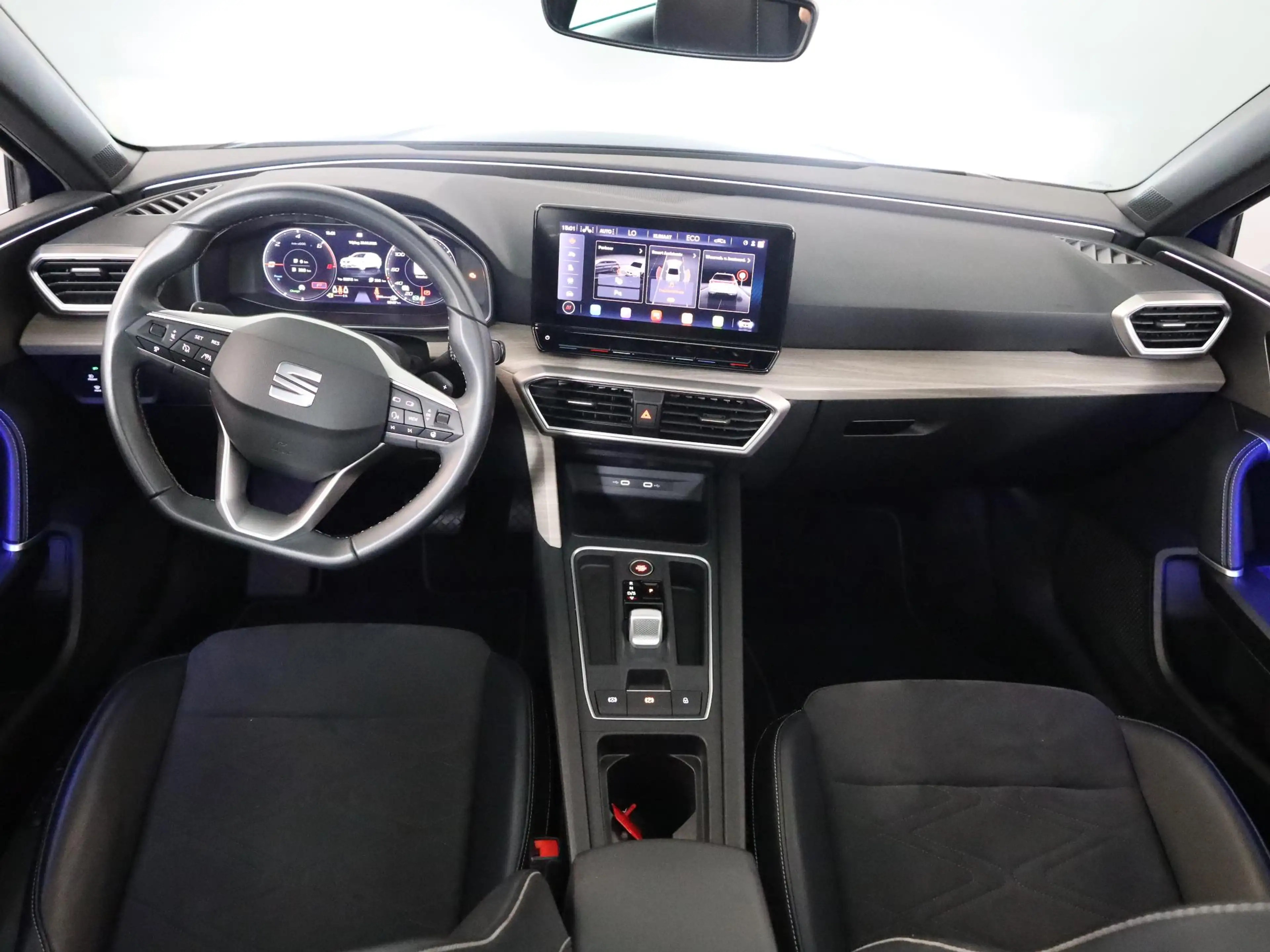 SEAT Leon e-Hybrid Sportstourer 1.4 TSI eHybrid PHEV FR 204pk | Panor — photo 6