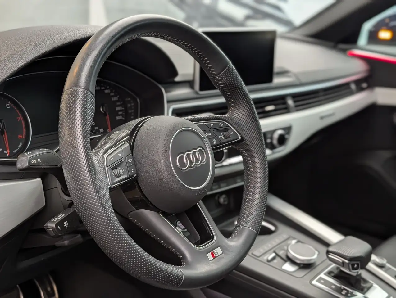 Audi A4 снимка Audi A4