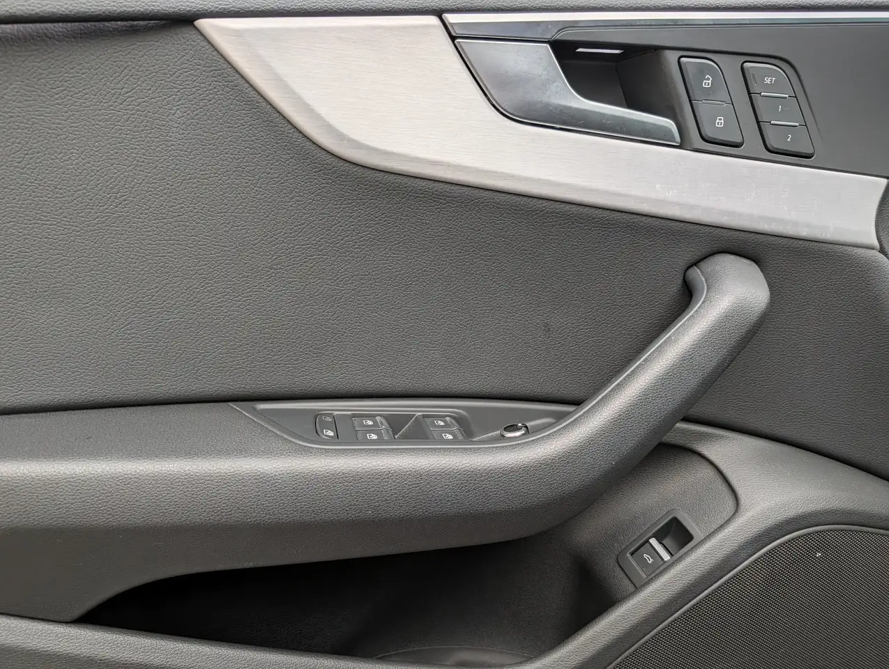 Audi A4 снимка Audi A4