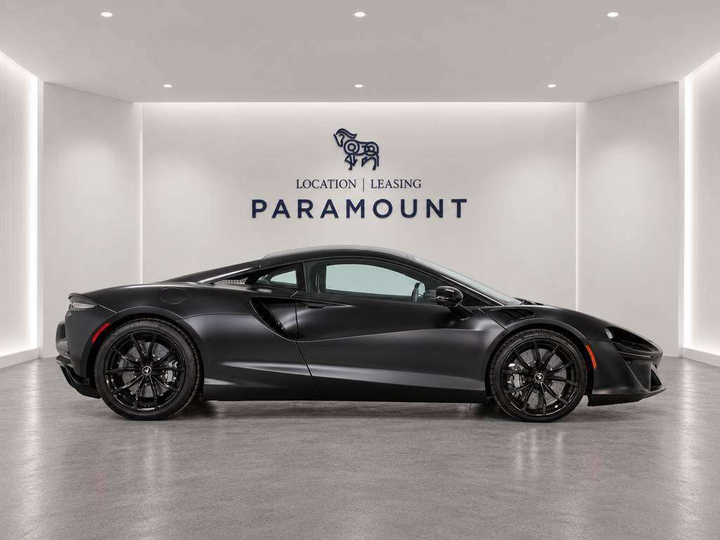 2023 McLaren Artura