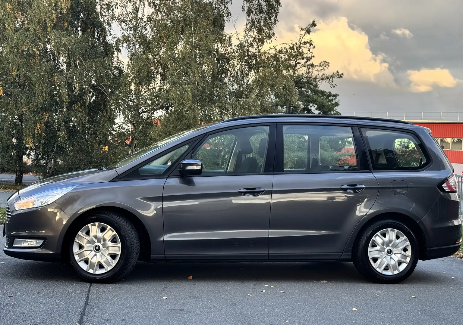 Ford Galaxy 2,0 TDCi*7 SITZER*PDC*AUTO*KLIMA*S/S Gris - 2