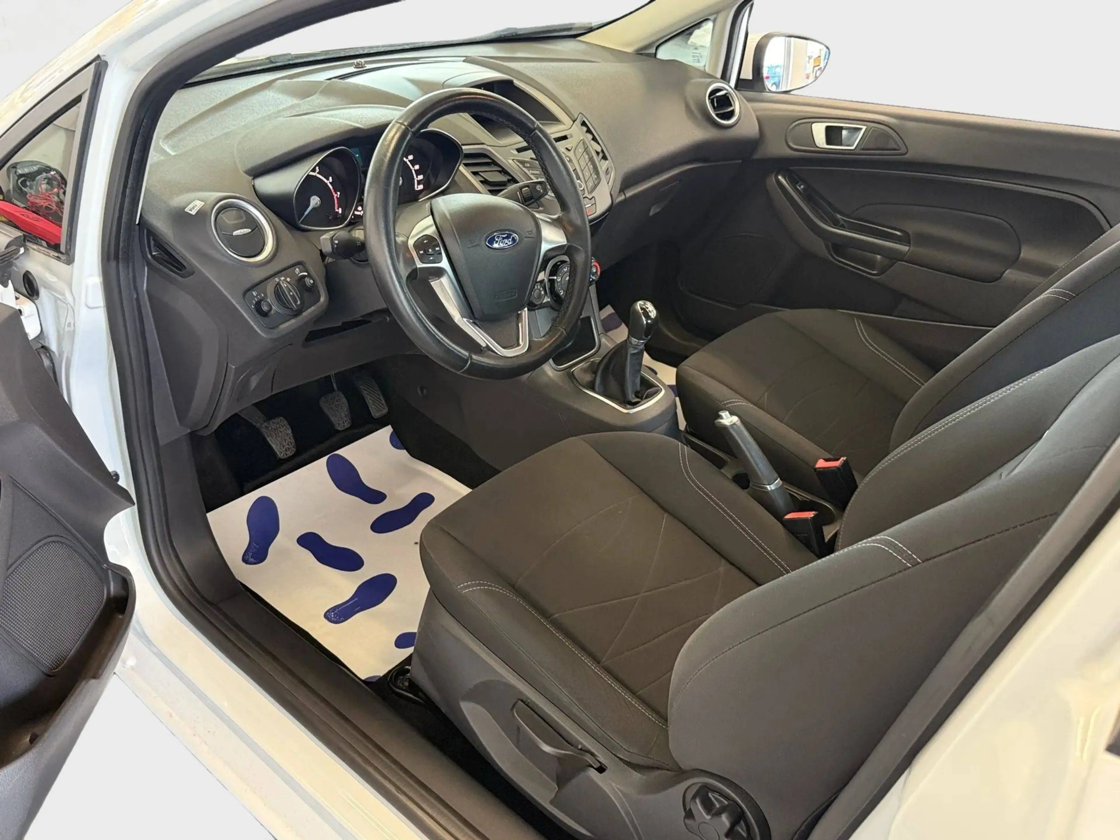 Ford Fiesta Trend 1.25 — photo 8