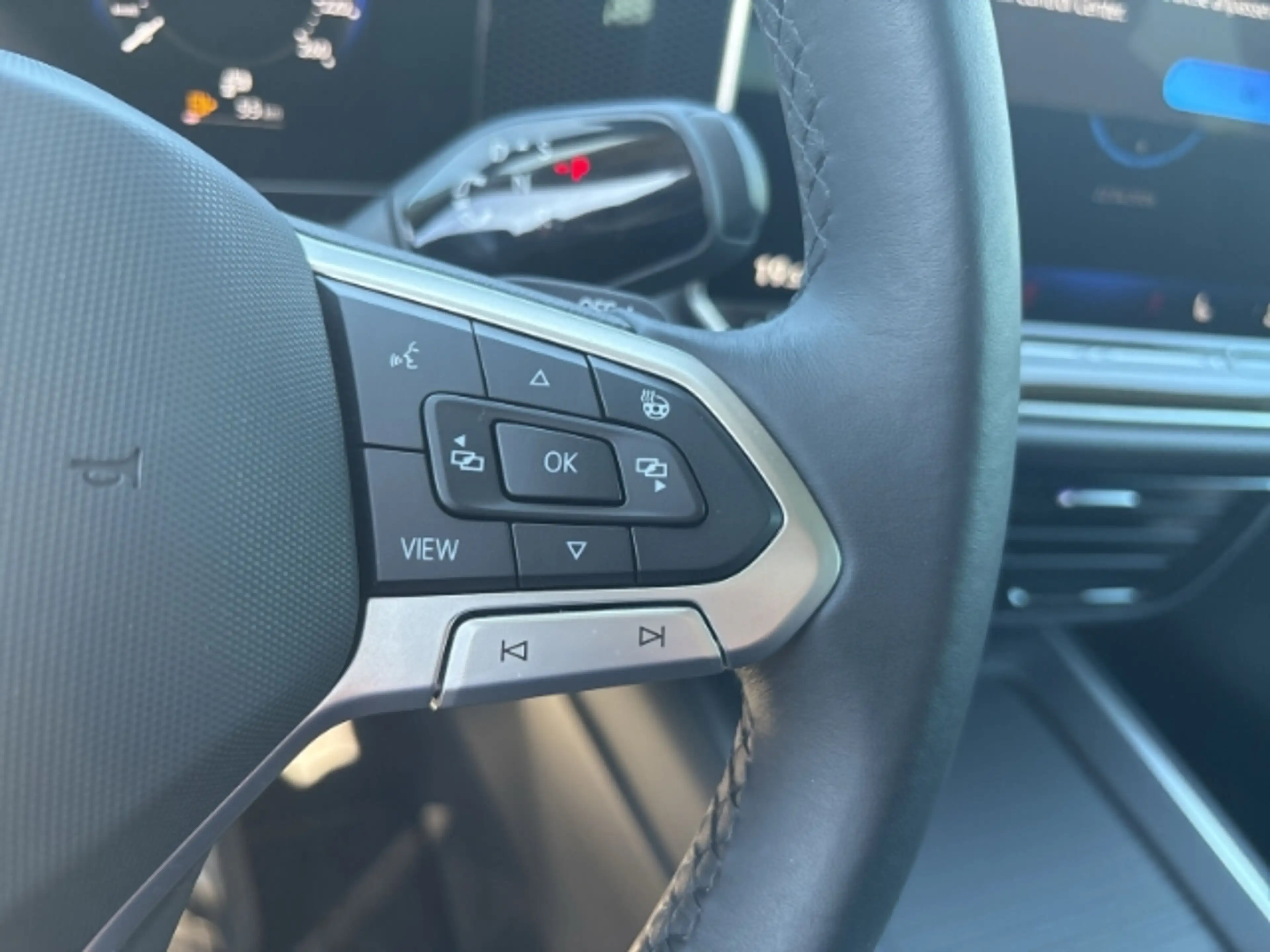 Volkswagen Passat 2.0 Business TDI DSG Elektr. Heckklappe - DAB — photo 18