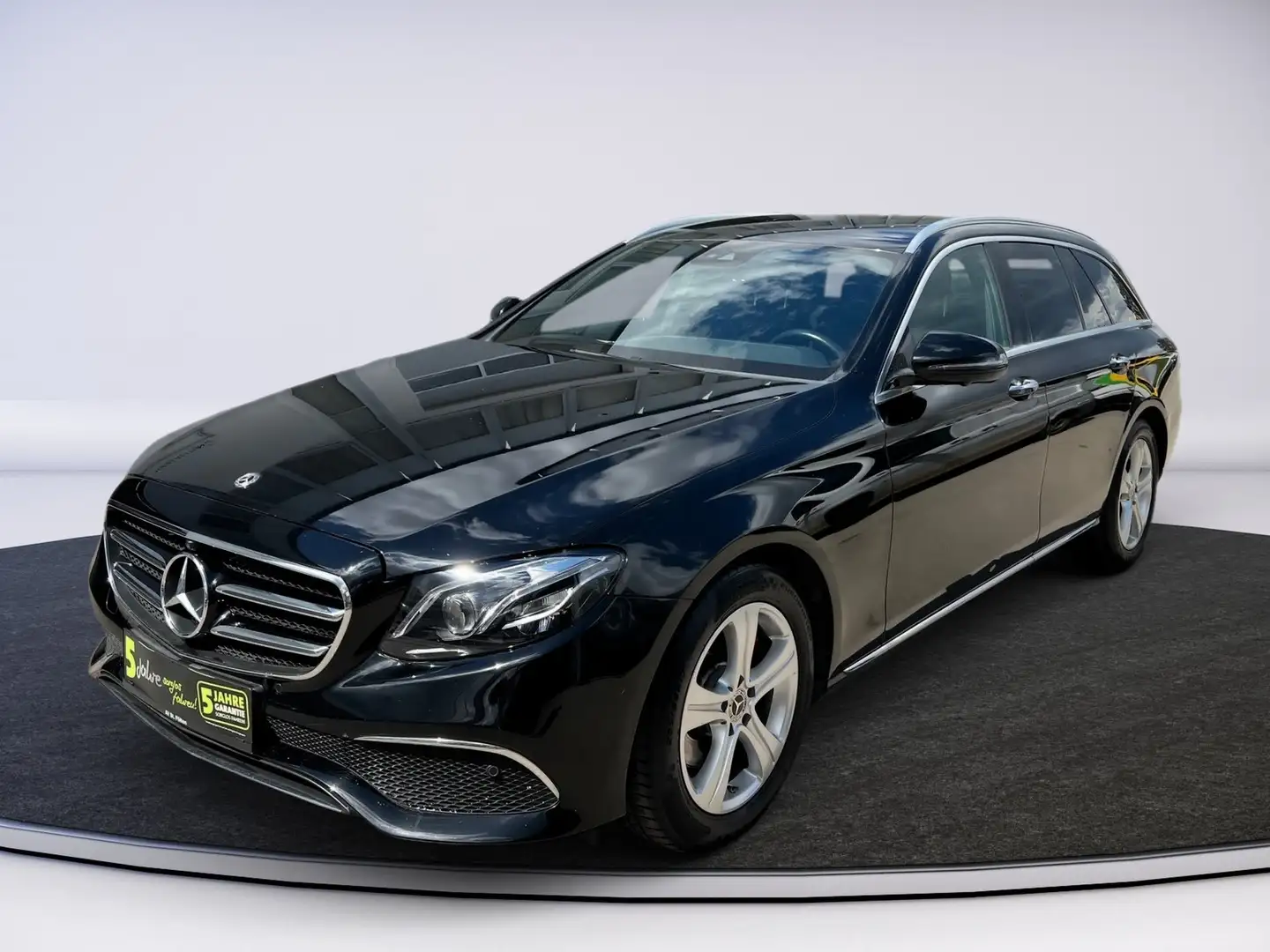 Mercedes-Benz E 220 d 4MATIC T Austria Edition Navi Kamera Schwarz - 2