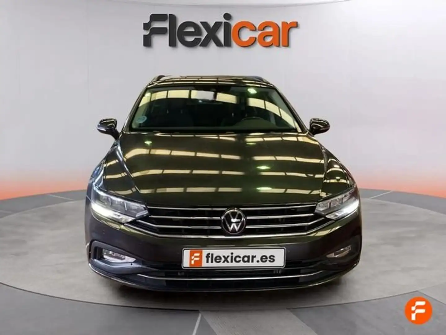 Volkswagen Passat Variant 2.0TDI EVO Executive DGS7 110kW Gris - 2