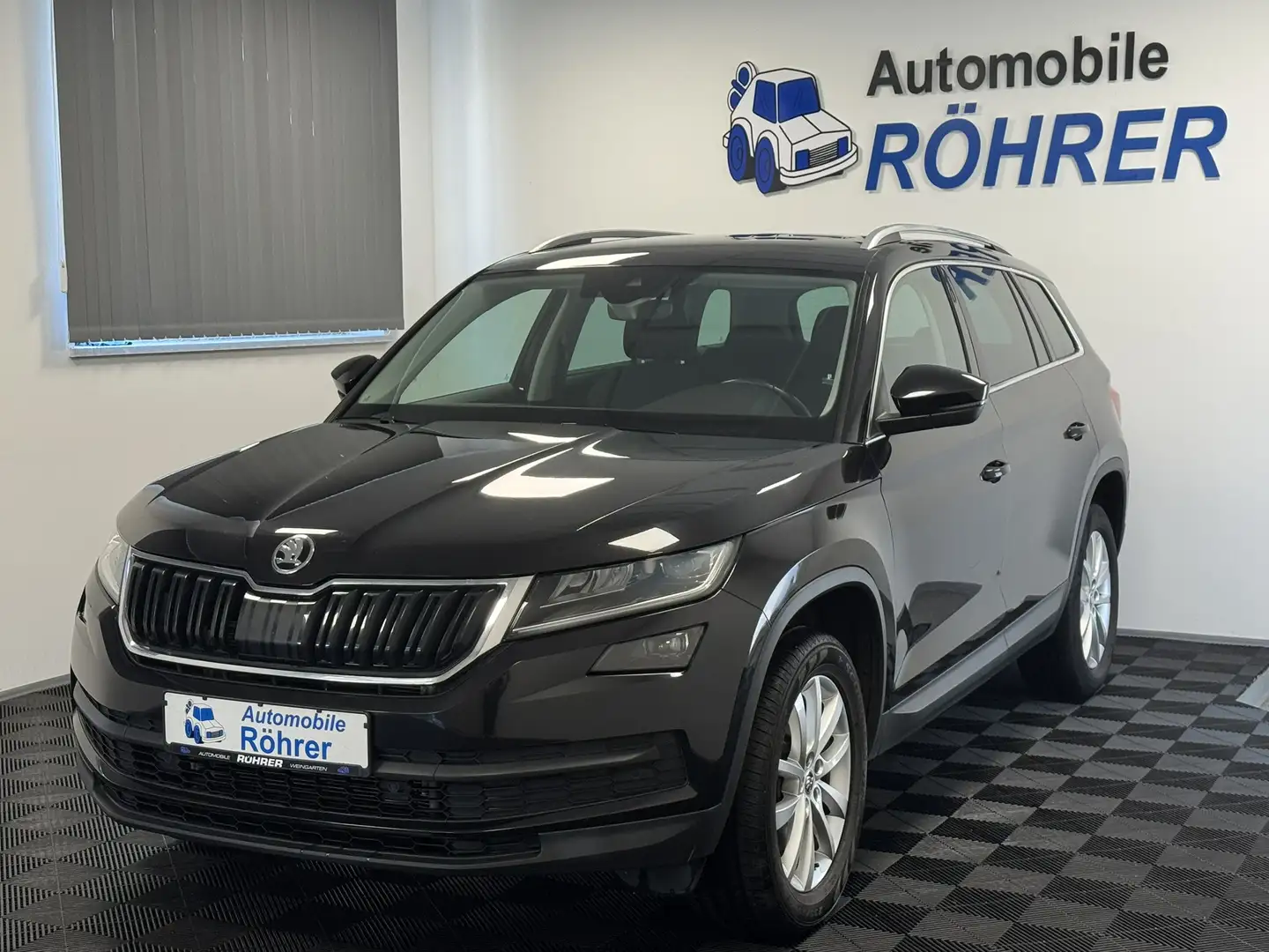 Skoda Kodiaq 2.0 TDI DSG 4x4 Style Navi Kamera LED AHK Schwarz - 1