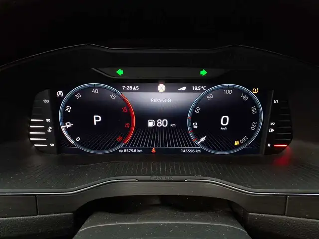 Skoda Superb view 11