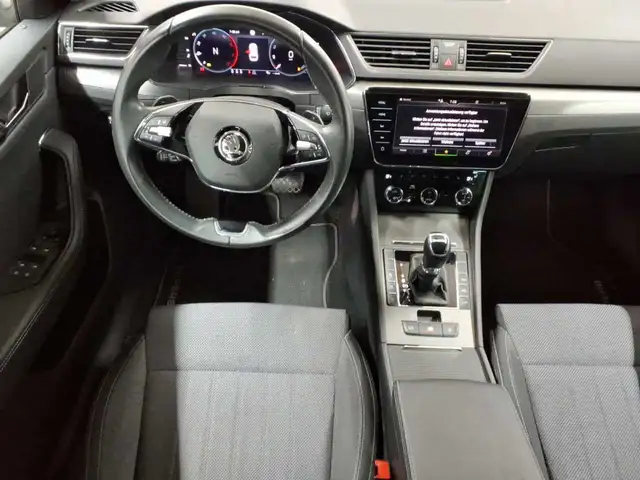 Skoda Superb view 10