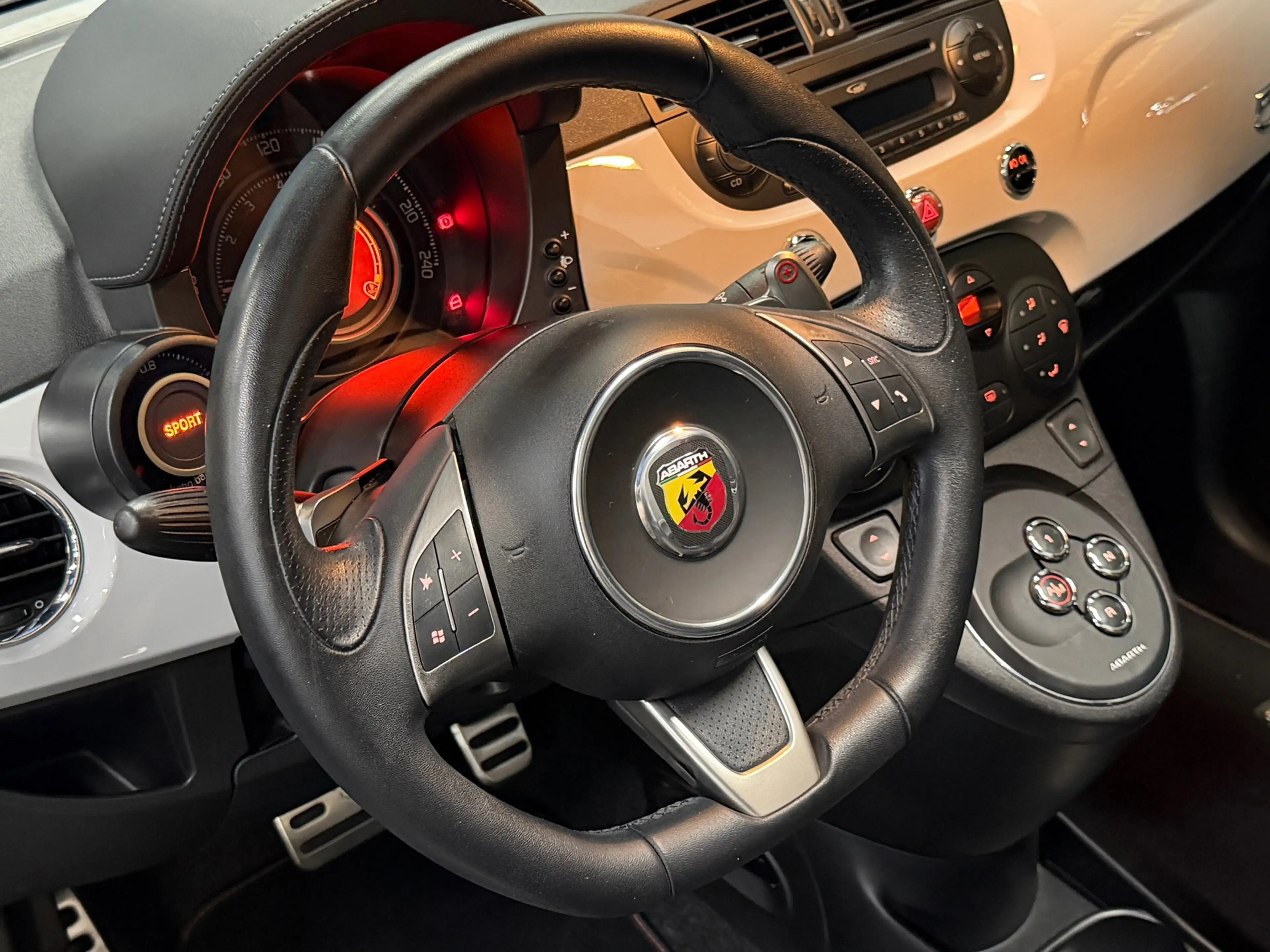 Fiat 500C Abarth 1.4-16V | Canrio | Automaat | Nieuwe Distributie | — photo 10