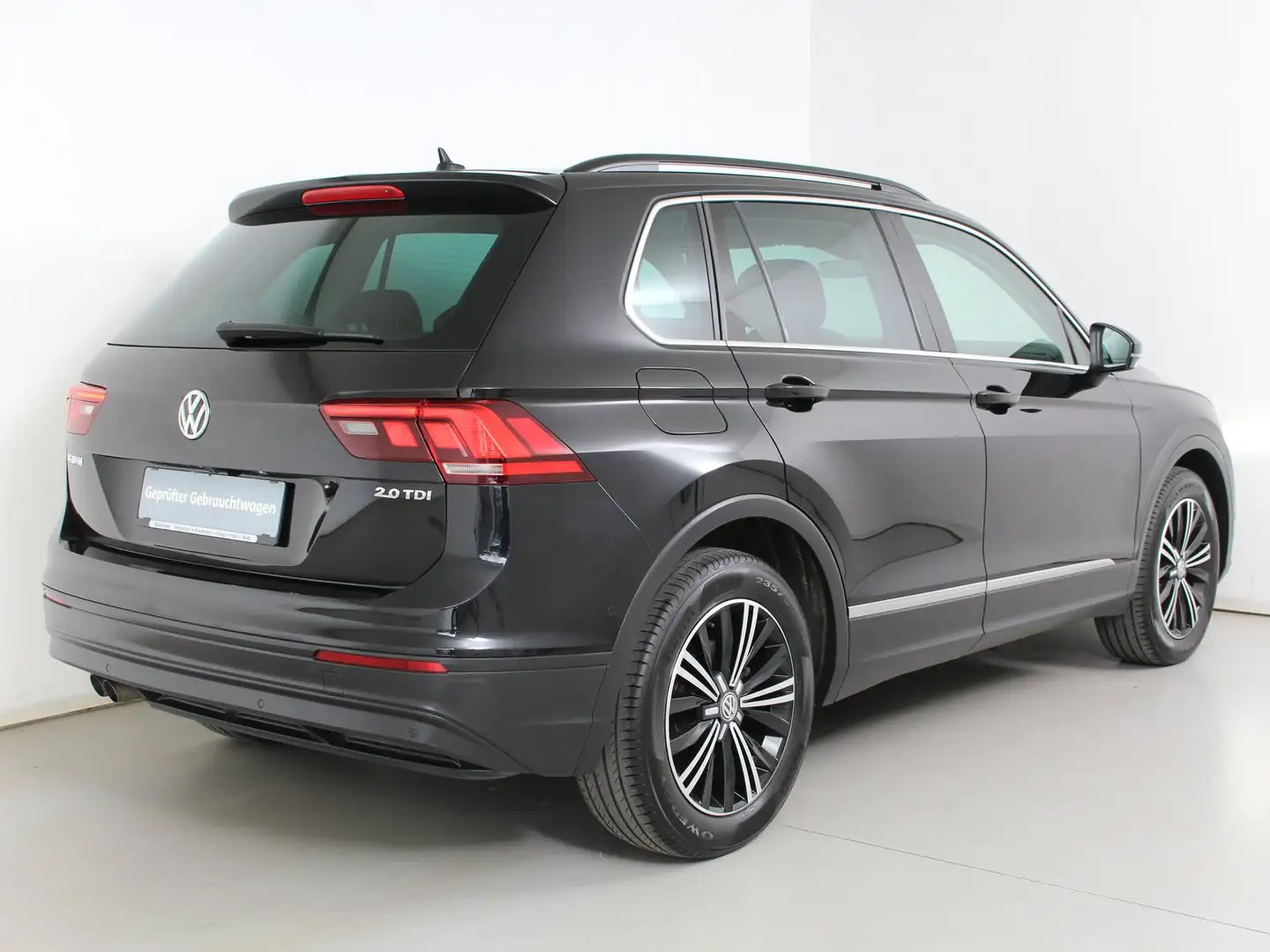 Volkswagen Tiguan Comfortline TDI SCR DSG Schwarz - 2
