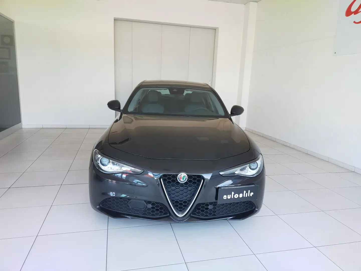 Alfa Romeo Giulia Giulia 2.2 Turbodiesel 180 CV AT8 Super Nero - 2