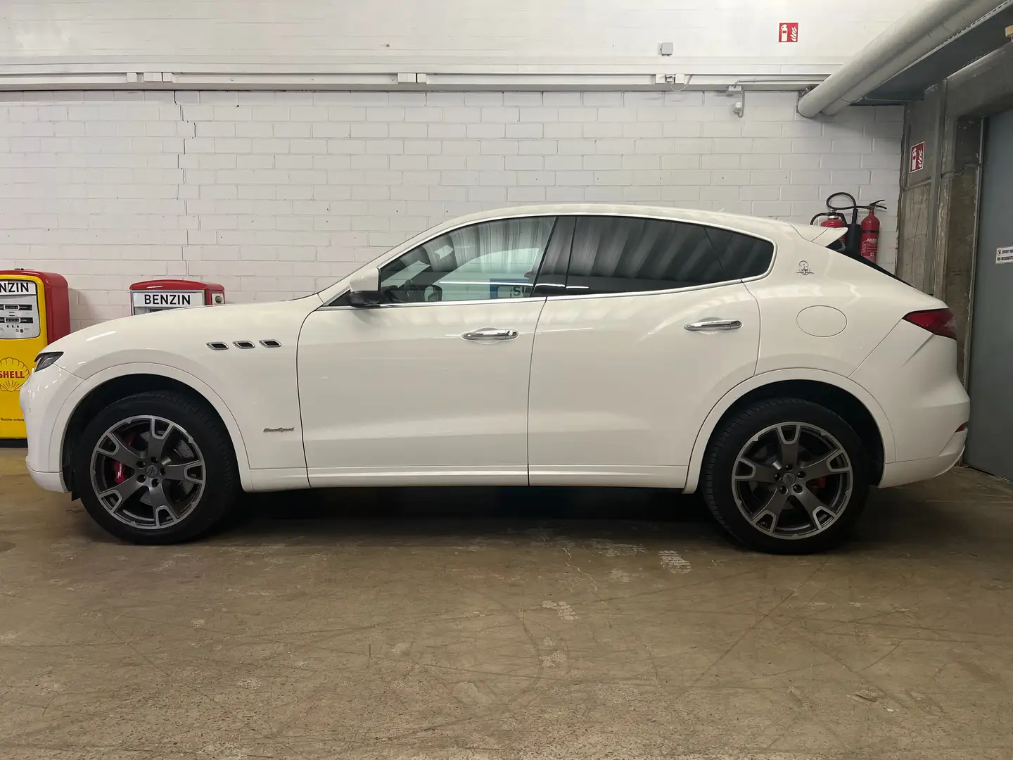 Maserati Levante S Q4 Bílá - 1