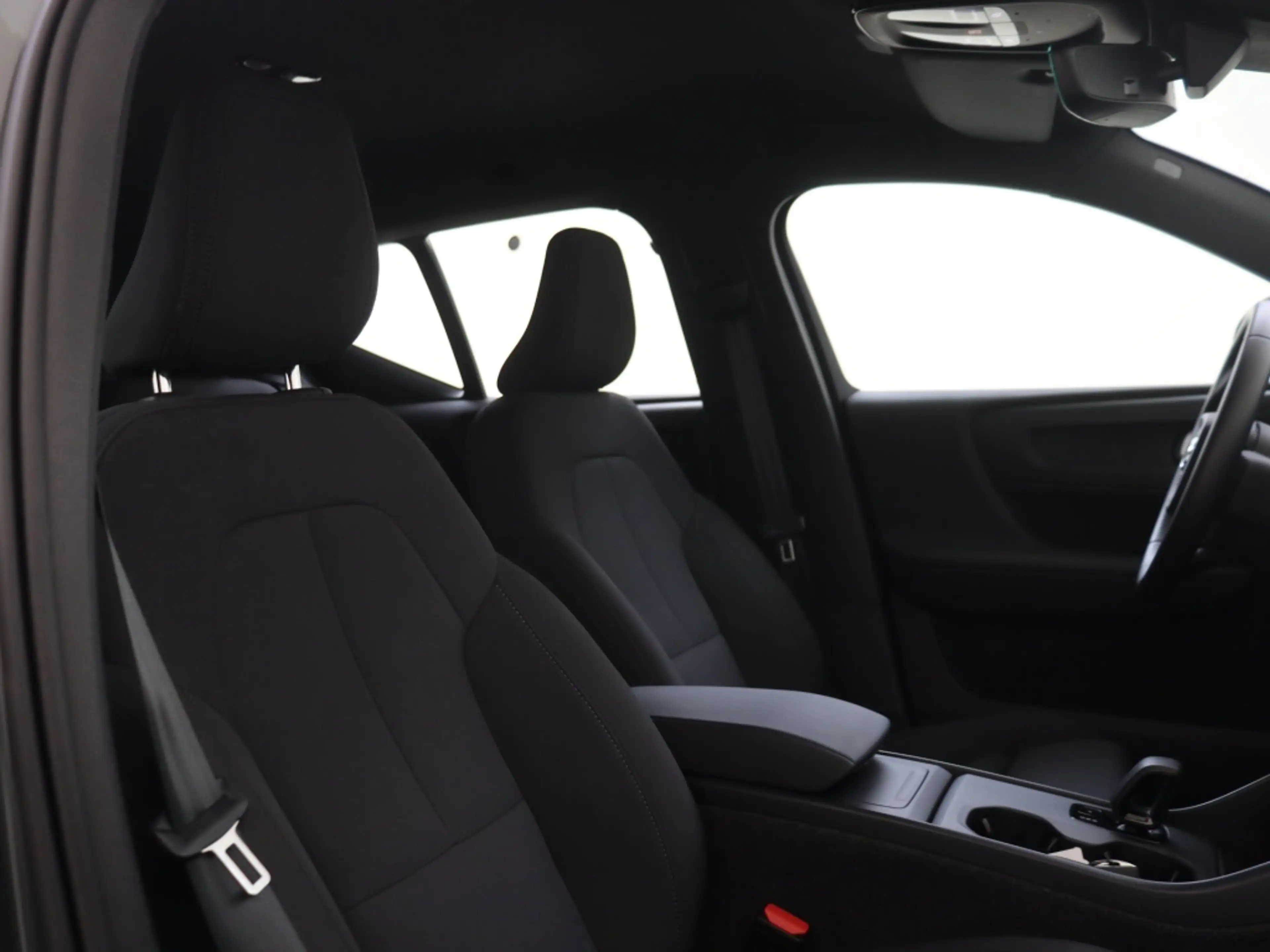 Volvo EX40 Extended Plus 82 kWh | Trekhaak | All-Seasonbanden — photo 14