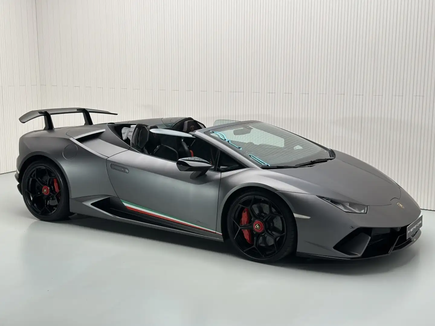 Lamborghini Huracán LP 640-4 Performante Spyder Šedá - 1