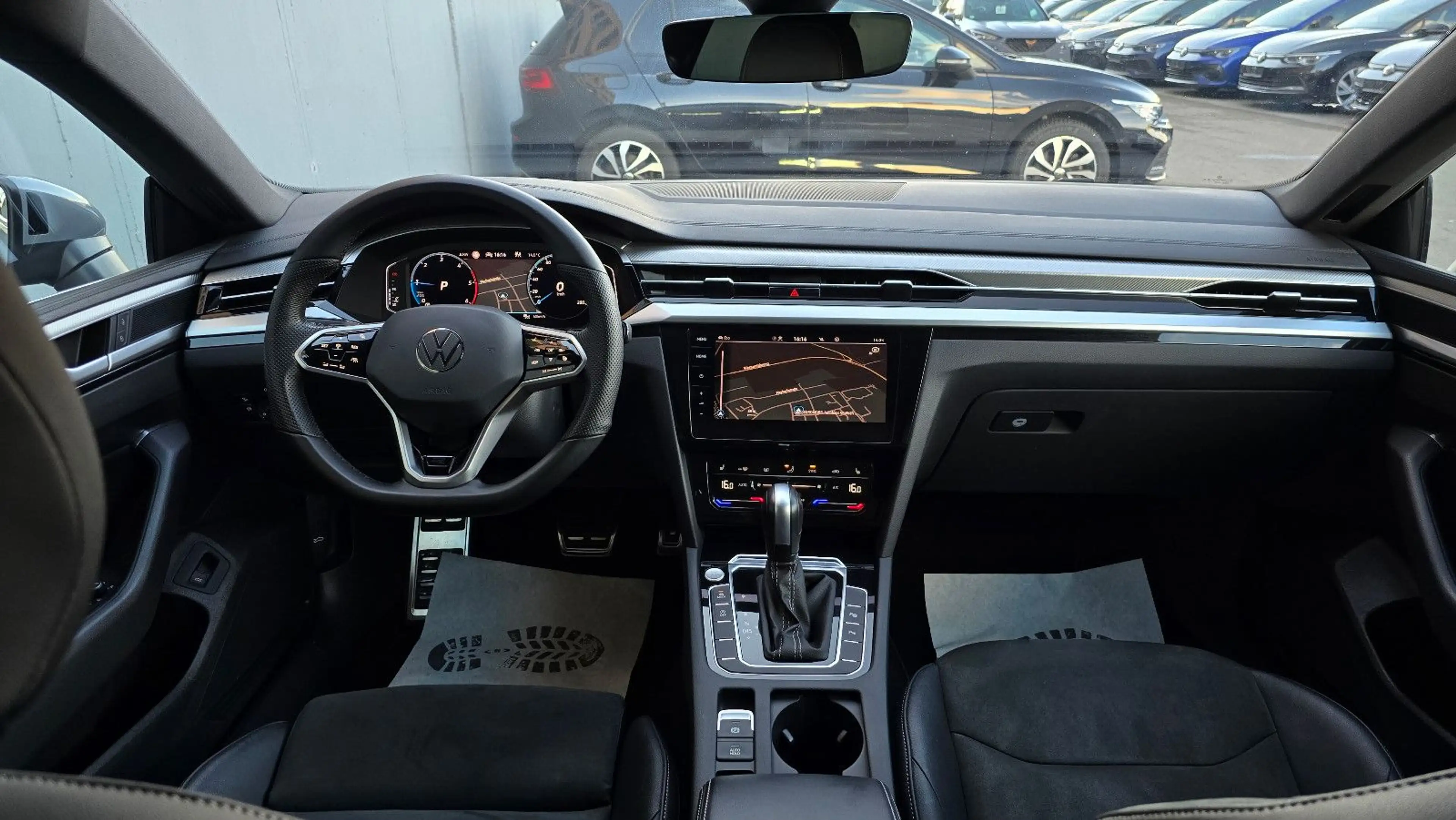 Volkswagen Arteon 2.0TDI DSG 3 x R-Line Pano/Nav/ACC/AHK/19 — photo 5