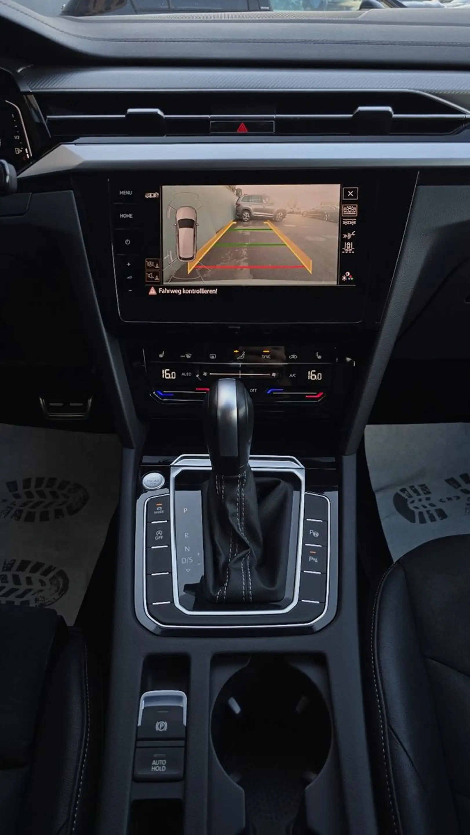 Volkswagen Arteon 2.0TDI DSG 3 x R-Line Pano/Nav/ACC/AHK/19 — photo 11