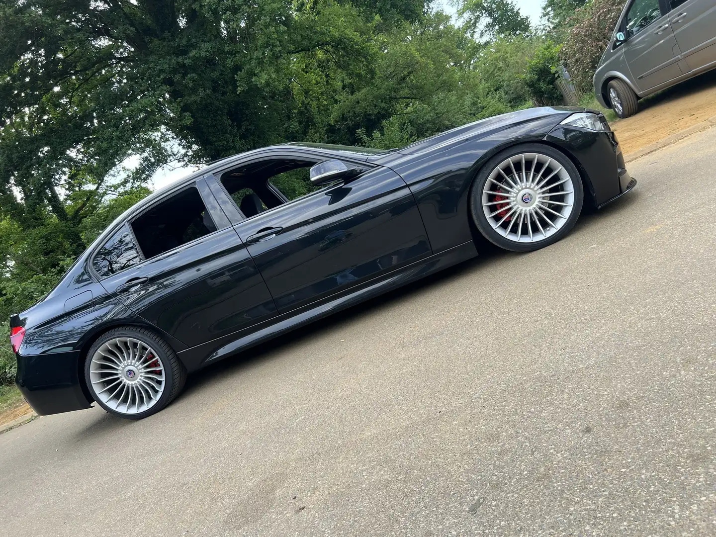 BMW 330 330e iPerformance M Sport - 2
