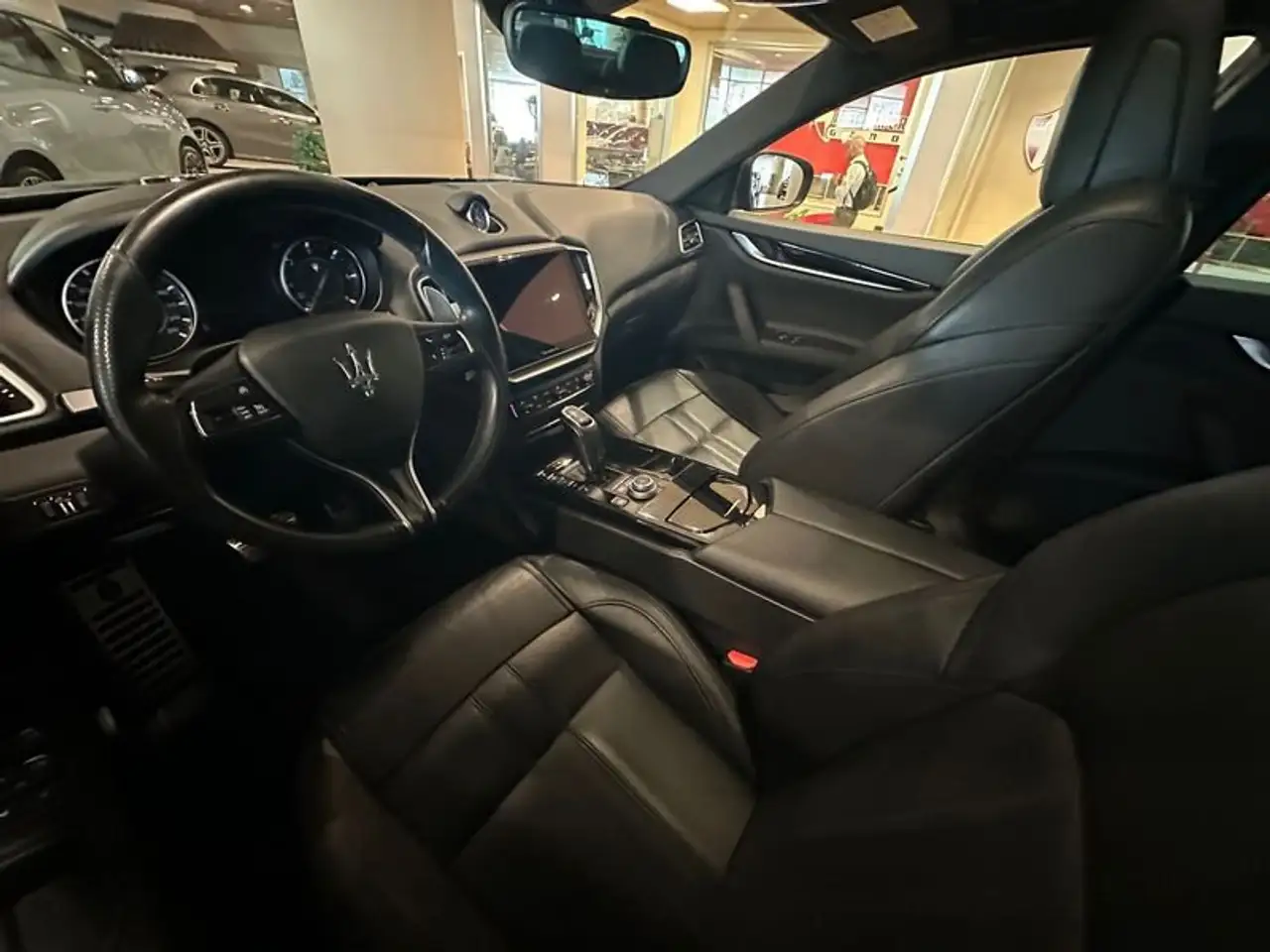 Maserati Ghibli 2021 — фото 7