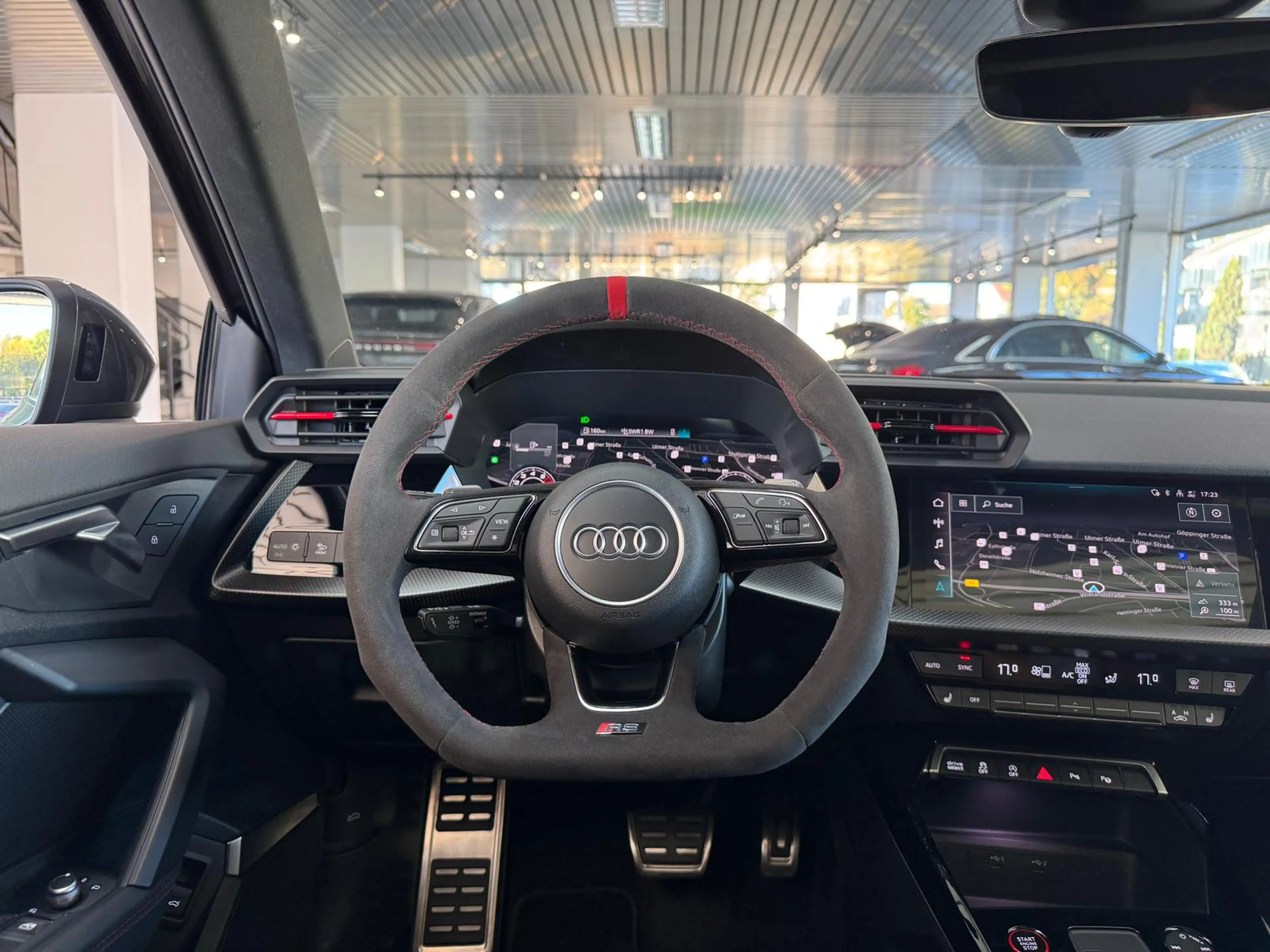 Audi RS3 Limo RS-ABGAS*RS-DESIGN*PANO*MATRIX*ACC*280* — photo 11