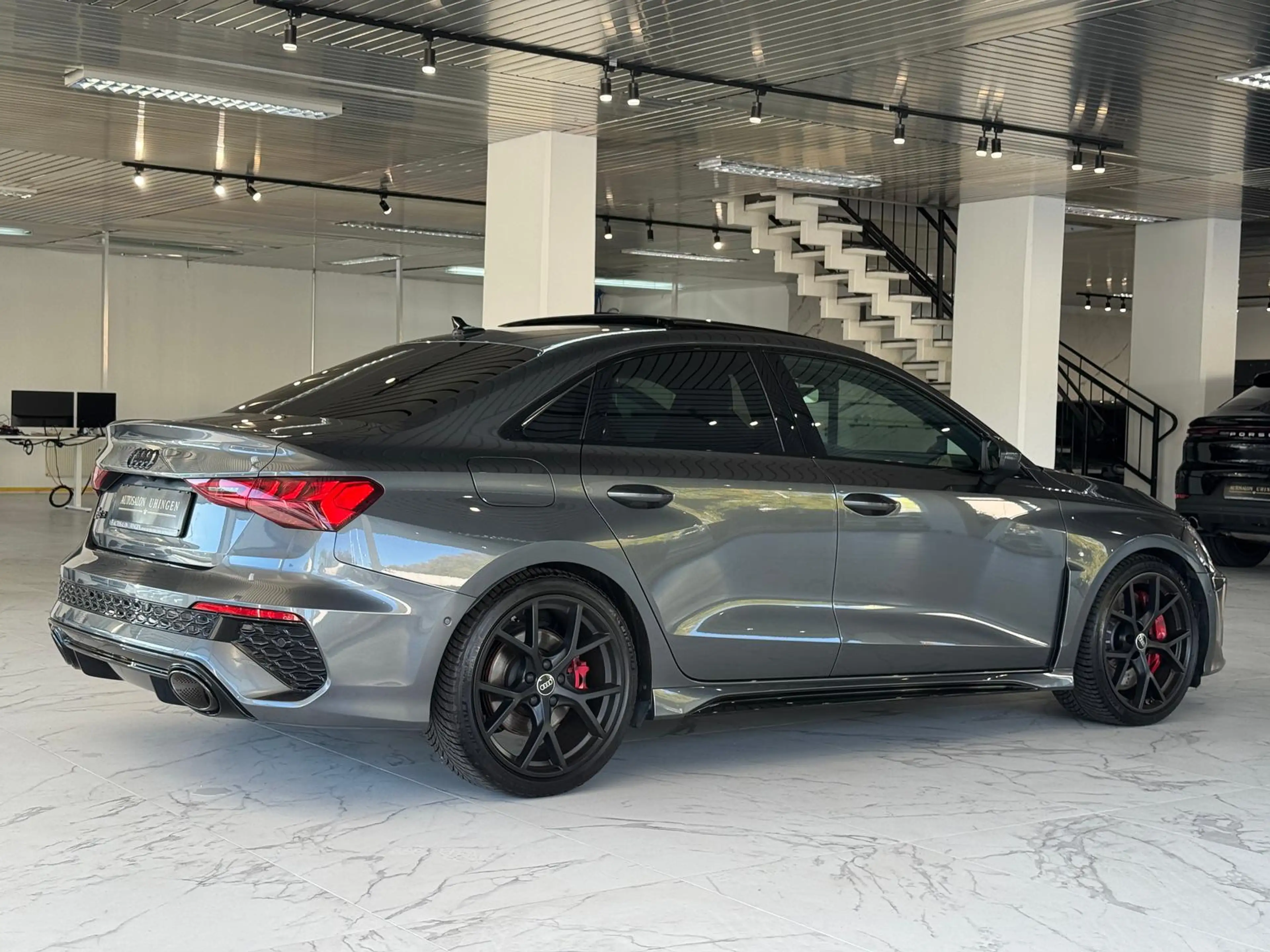 Audi RS3 Limo RS-ABGAS*RS-DESIGN*PANO*MATRIX*ACC*280* — photo 4