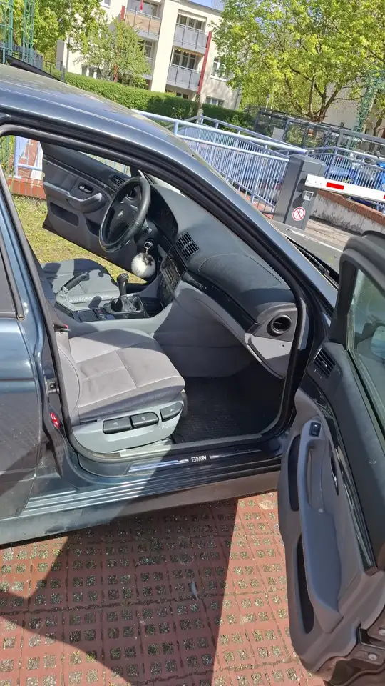 BMW 523i, foto 10