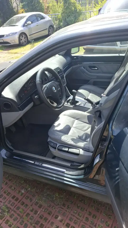 BMW 523i, foto 8