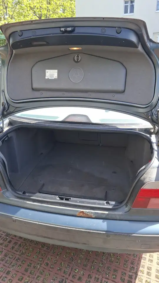 BMW 523i, foto 12
