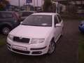 Skoda Fabia Fabia Fließheck 1.4 16V TÜV NEU !! Weiß - thumbnail 1
