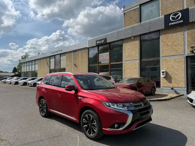 Mitsubishi Outlander 2.0 Plug-In-Hybrid 4WD *** GARANTIE *** Attache remorque