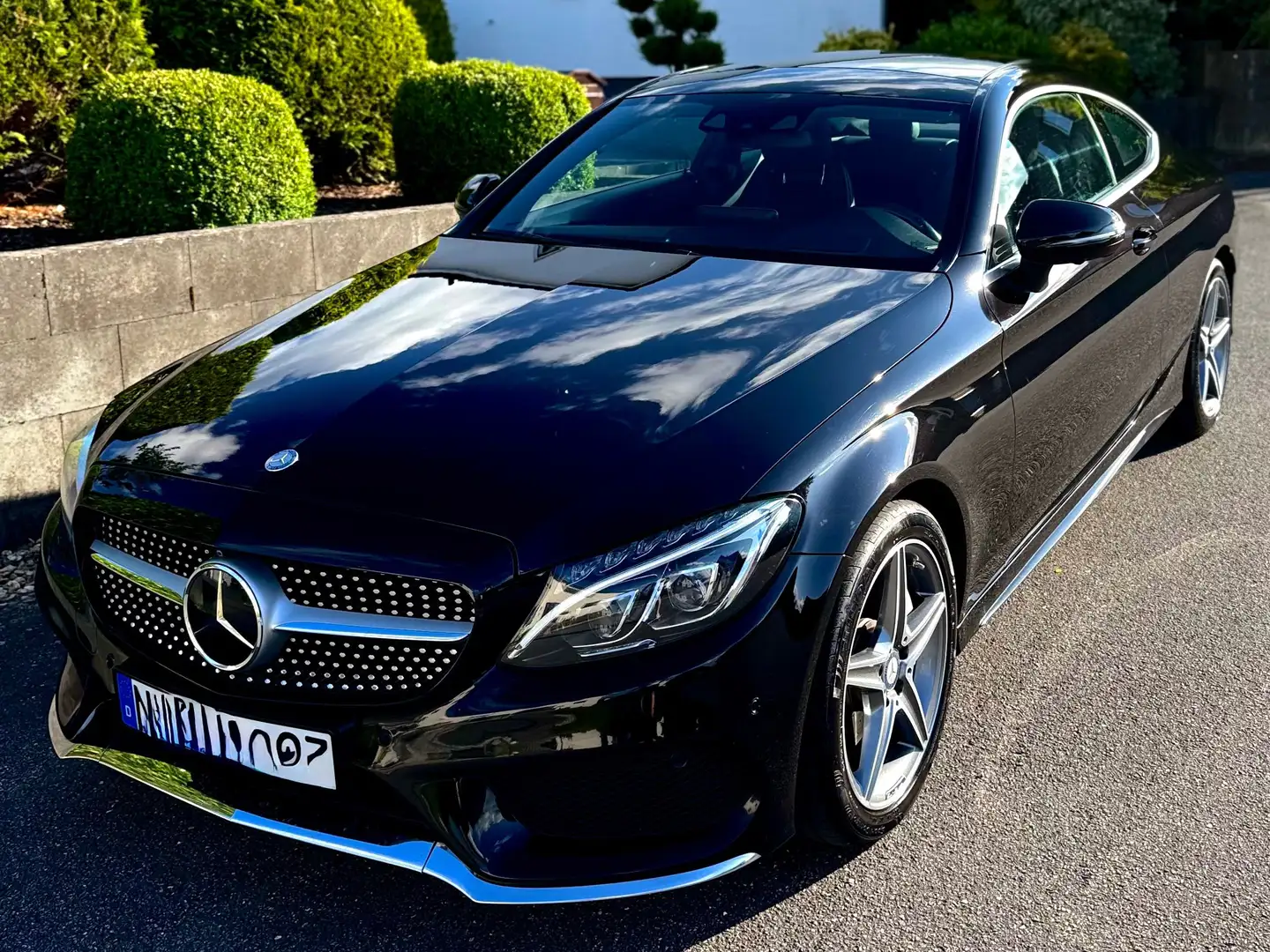 Mercedes-Benz C 300 C 300 Coupe 7G-TRONIC AMG Line Schwarz - 1