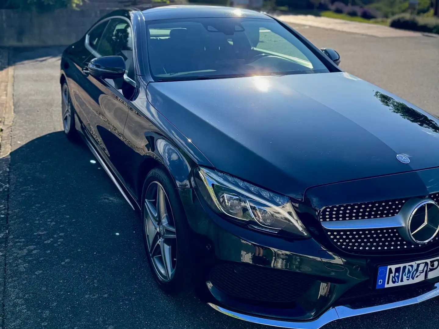 Mercedes-Benz C 300 C 300 Coupe 7G-TRONIC AMG Line Schwarz - 2